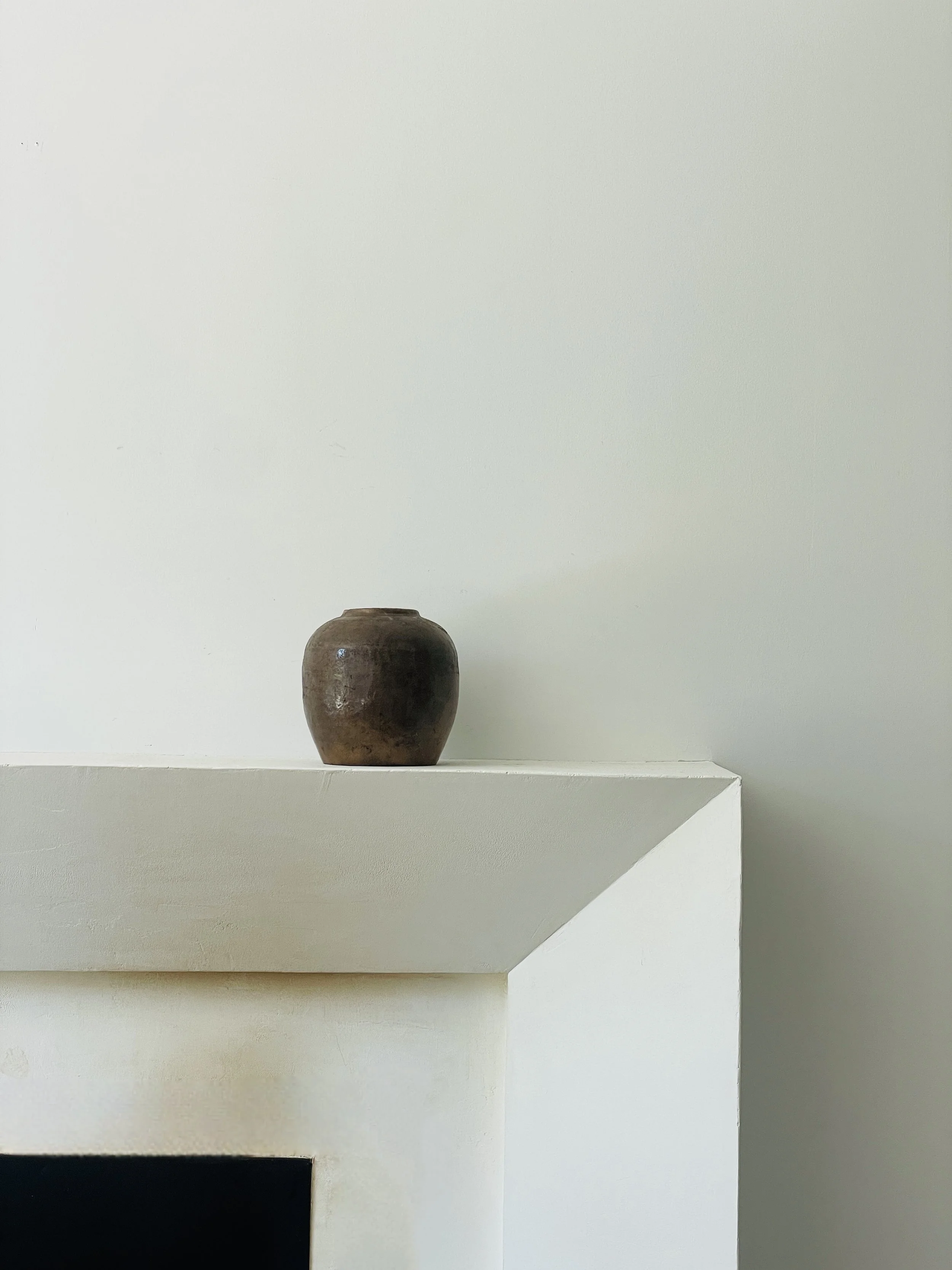 MATERI(A)NTIQUES LARGE BROWN MATTE GINGER JAR(2).jpg