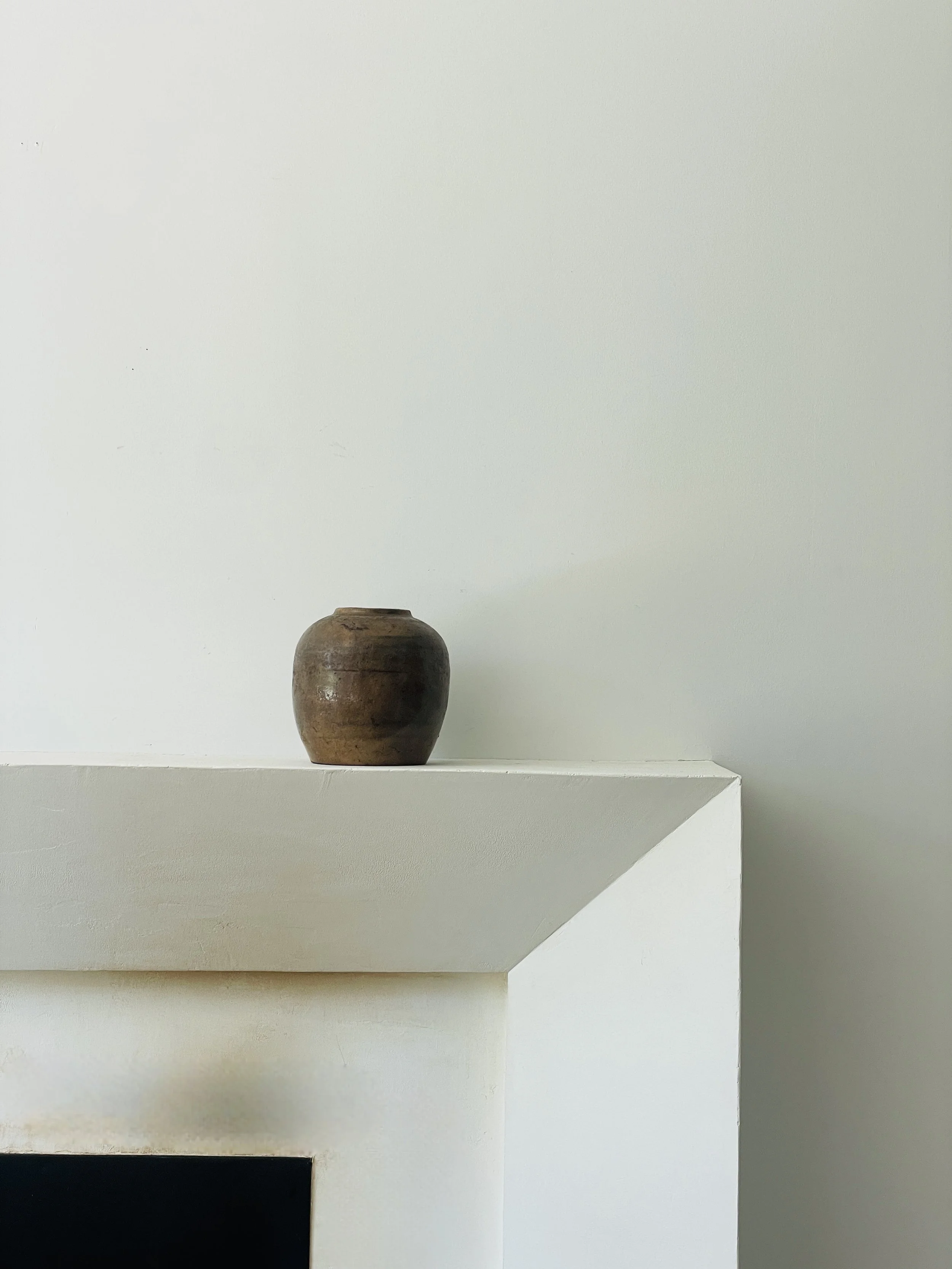 MATERI(A)NTIQUES LARGE BROWN MATTE GINGER JAR(3).jpg
