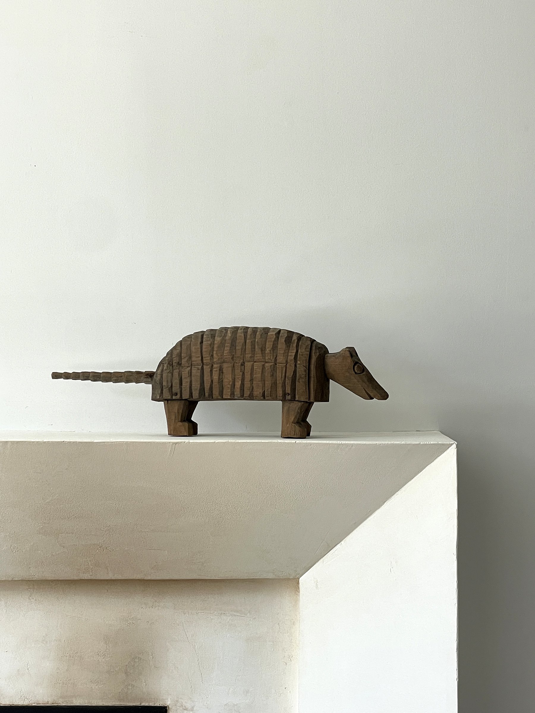 MATERI(A)NTIQUES WOODEN FOLK ART ARMADILLO(2).jpg