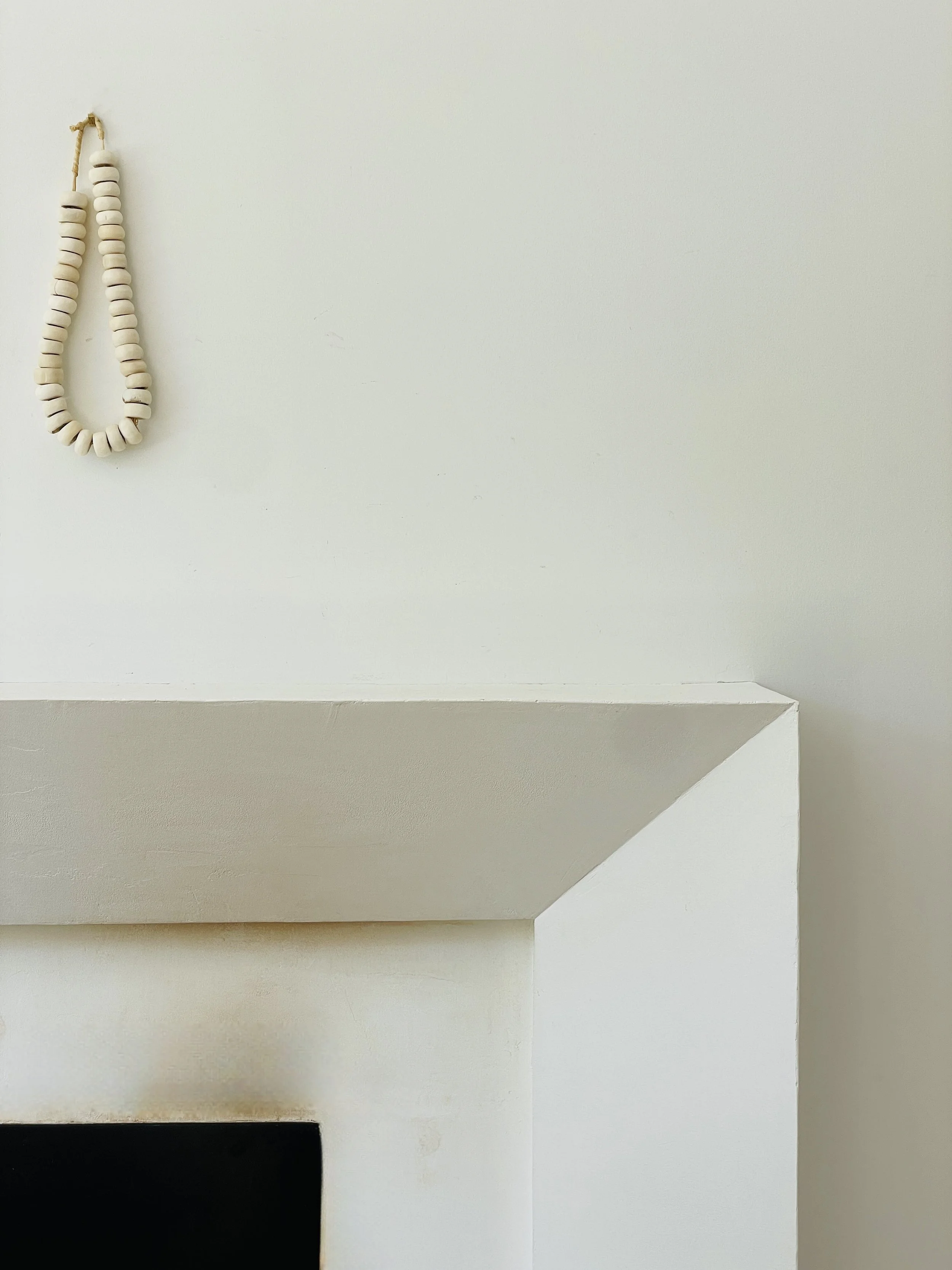 MATERI(A)NTIQUES CREAM BEAD STRAND.jpg