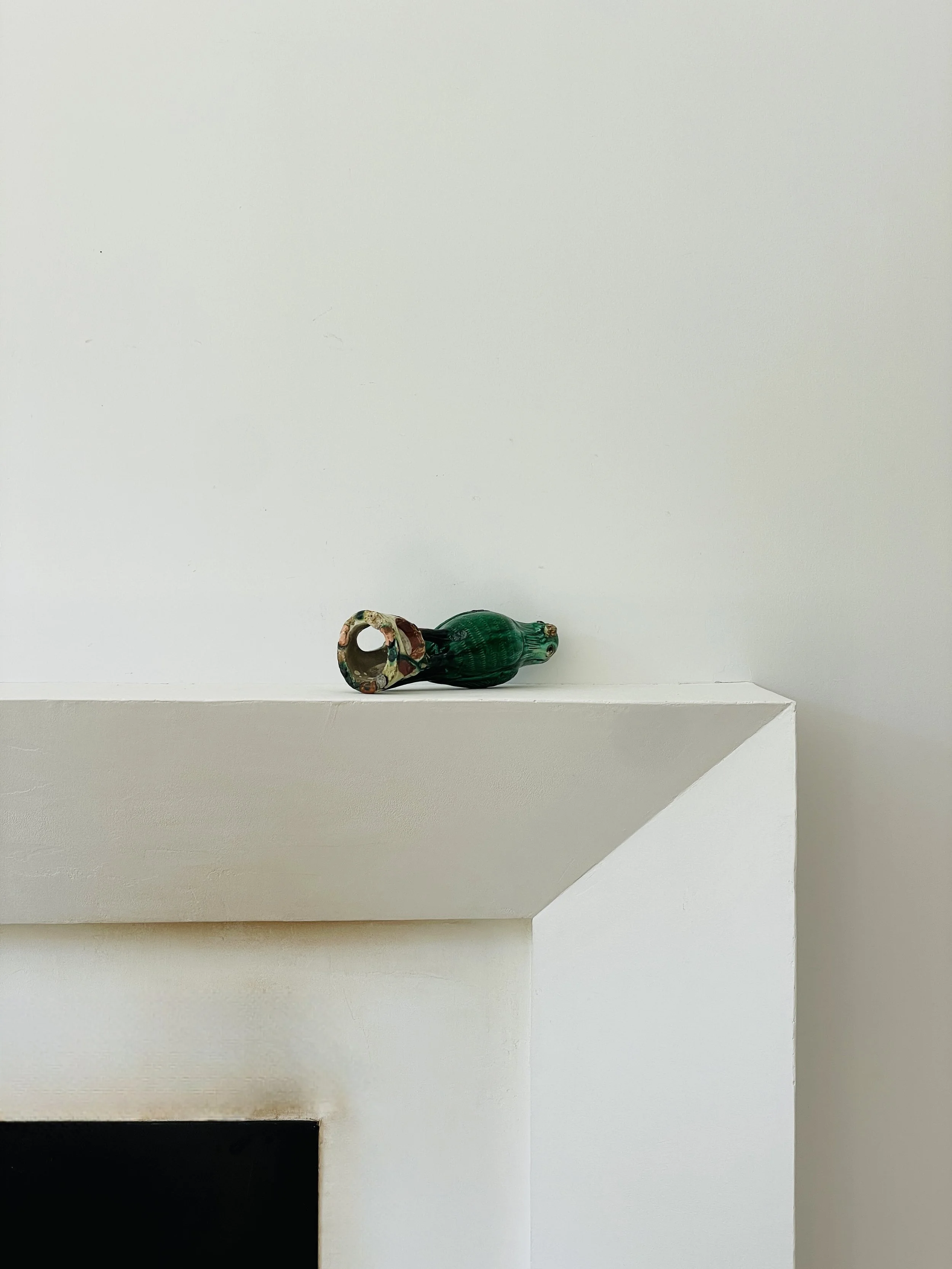 MATERI(A)NTIQUES SMALL CERAMIC EMERALD GREEN CHINESE PARROT STATUE(6).jpg