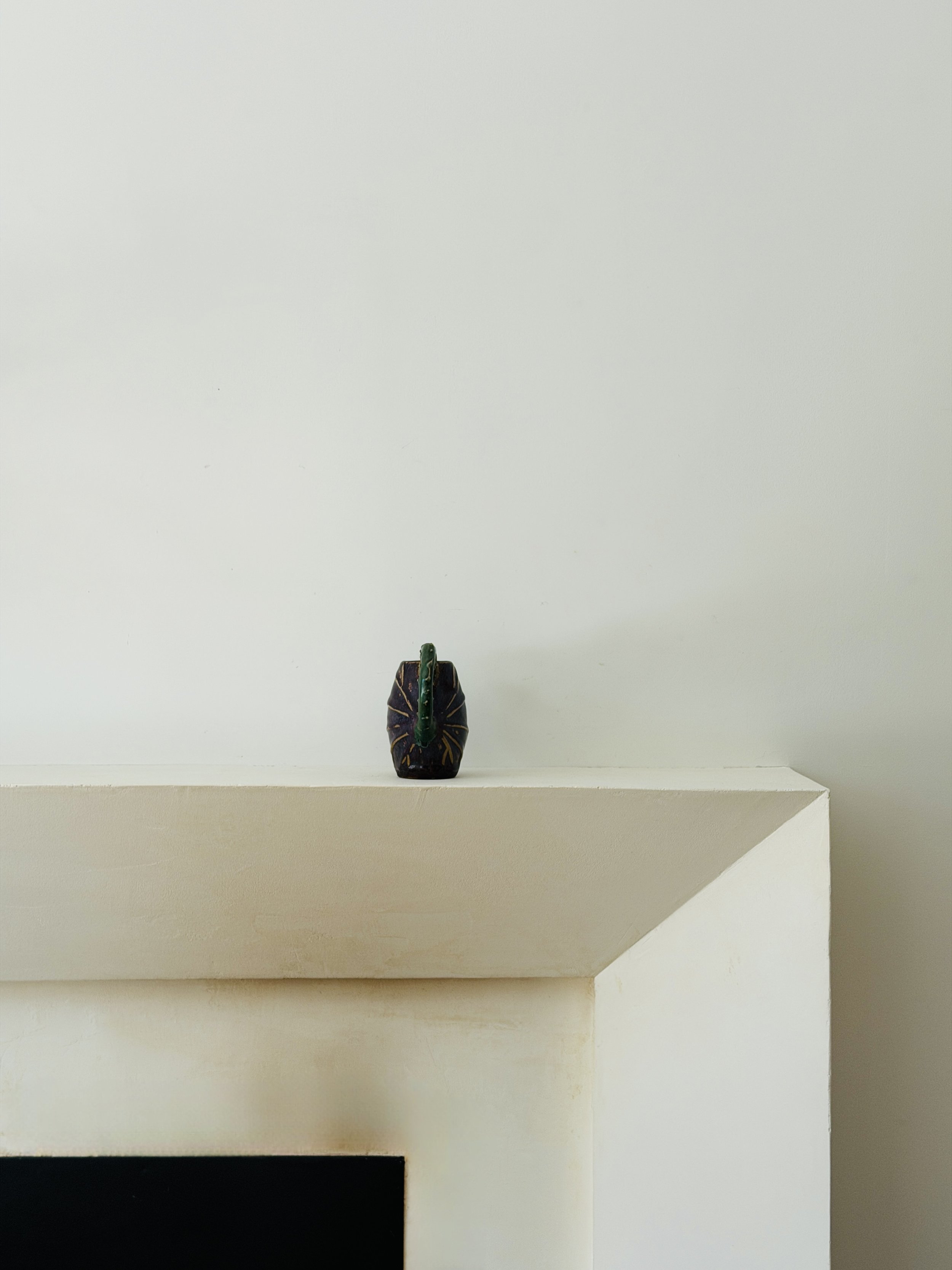 MATERI(A)NTIQUES SMALL PLUM AND GREEN VEGETABLE : VINE CERAMIC PITCHER.2.jpg