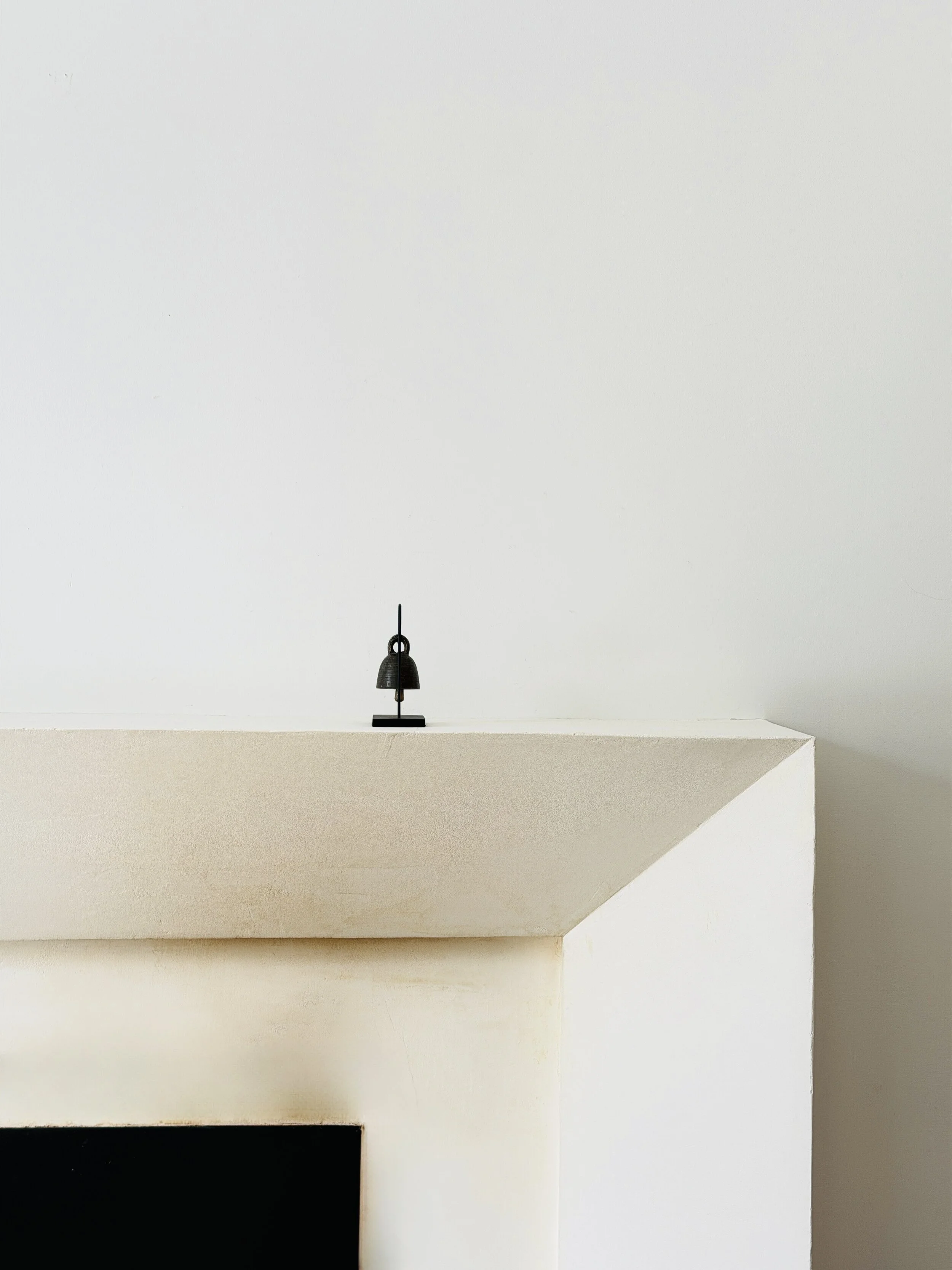 MATERI(A)NTIQUES SMALL THAI : BURMESE BUDDHIST TEMPLE BRONZE BELL LATE 19TH C. - EARLY 20TH C.; DOUBLE BOTTOM RING 421-A(4).jpg