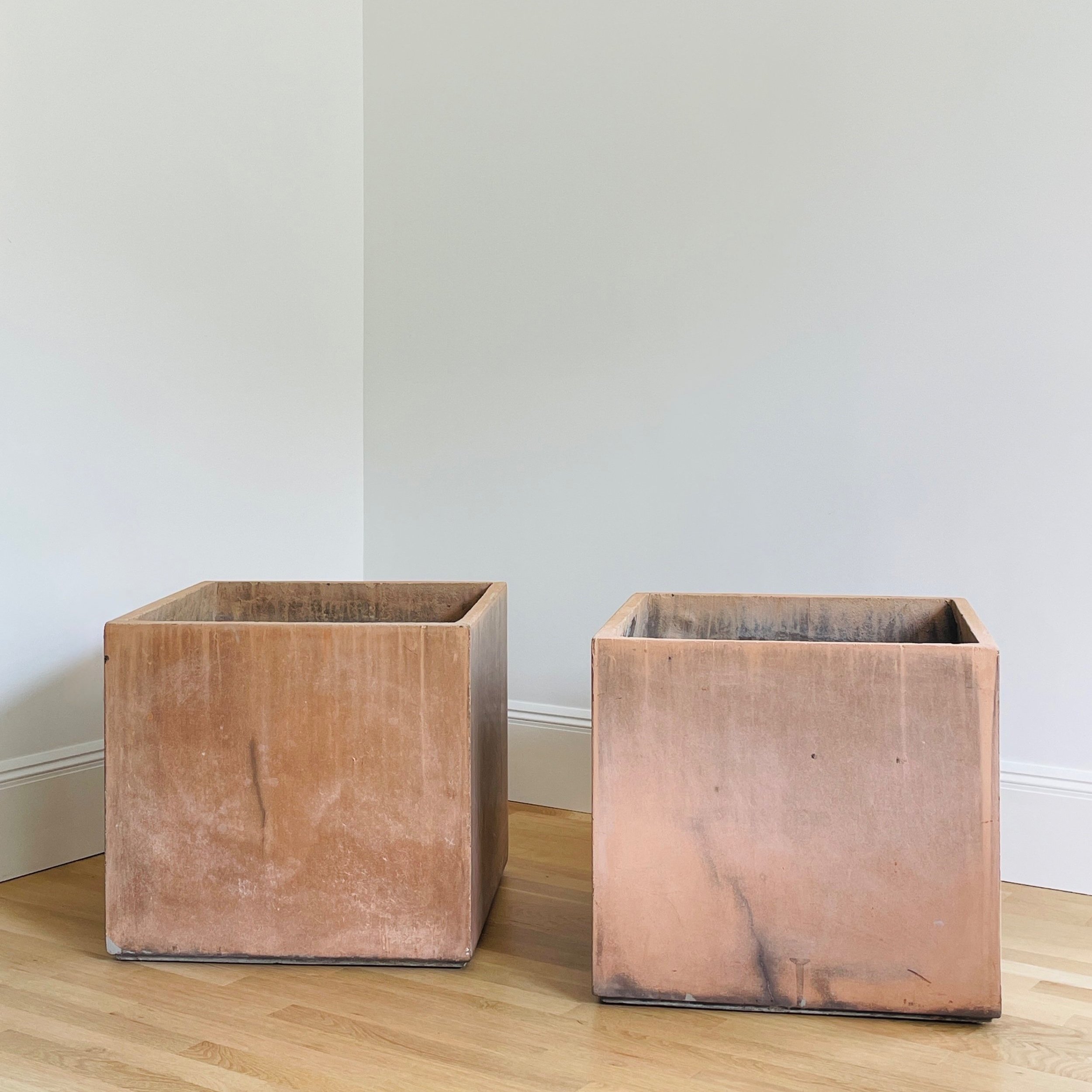 MATERI%28A%29NTIQUES+LARGE+TERRA+COTTA+COLORED+SQUARE+OUTDOOR+PLANTER+SET%284%29.jpg
