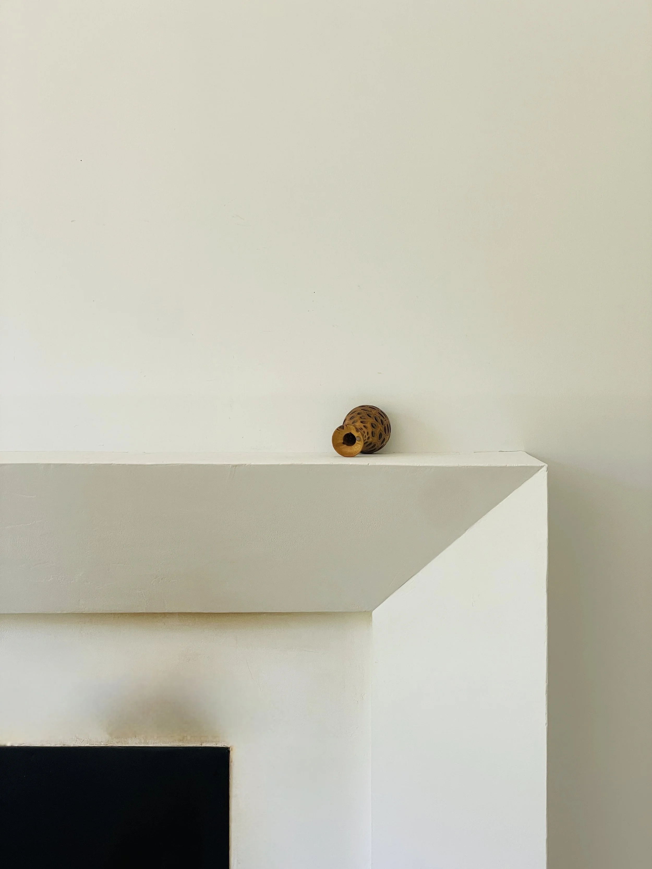 MATERI(A)NTIQUES SMALL NUT BUD VASE(3).jpg