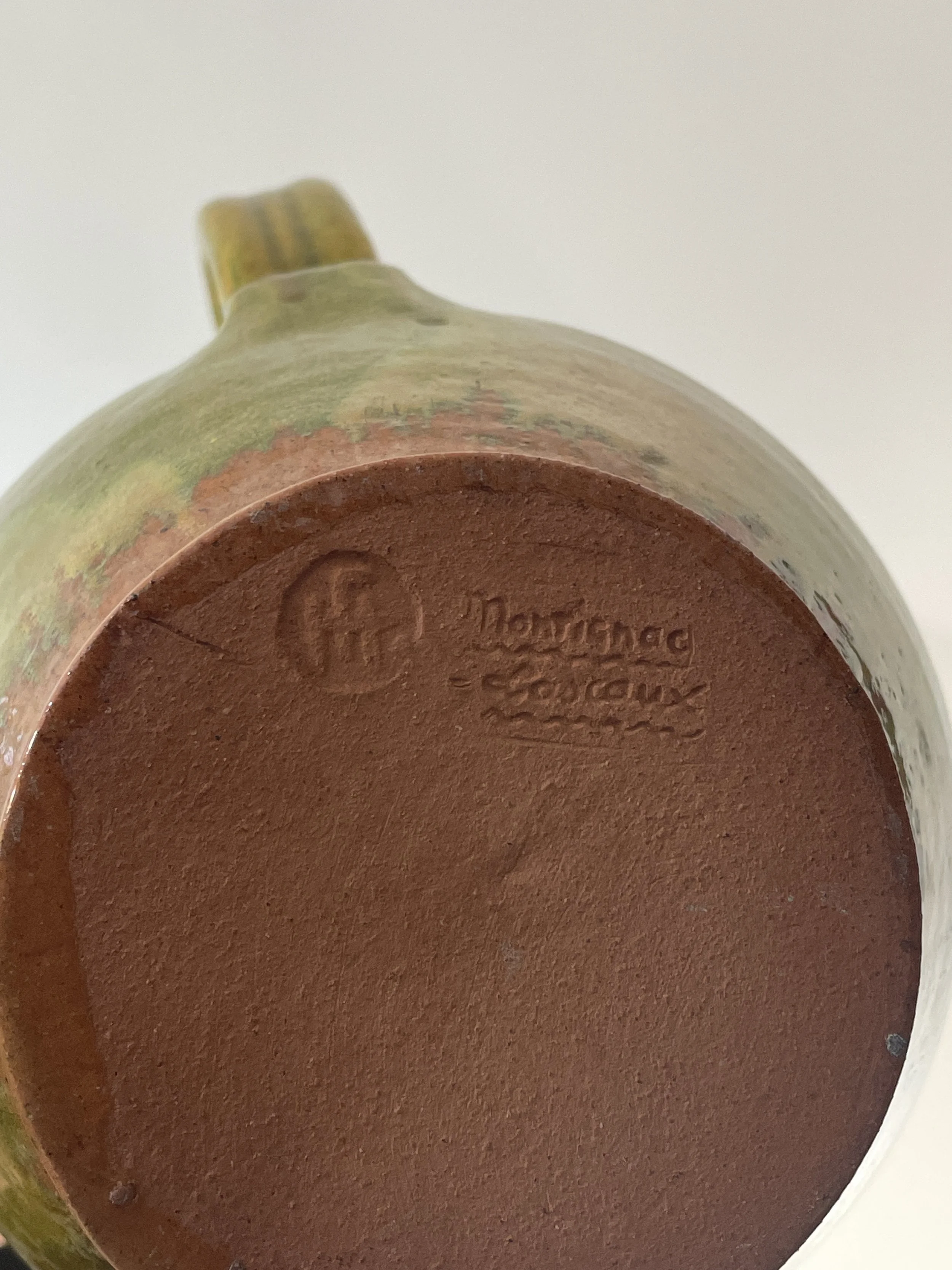 MATERI(A)NTIQUES MEDIUM OCHRE AND GREEN STUDIO POTTERY PITCHER WITH RUFFLE LIP(6).jpg