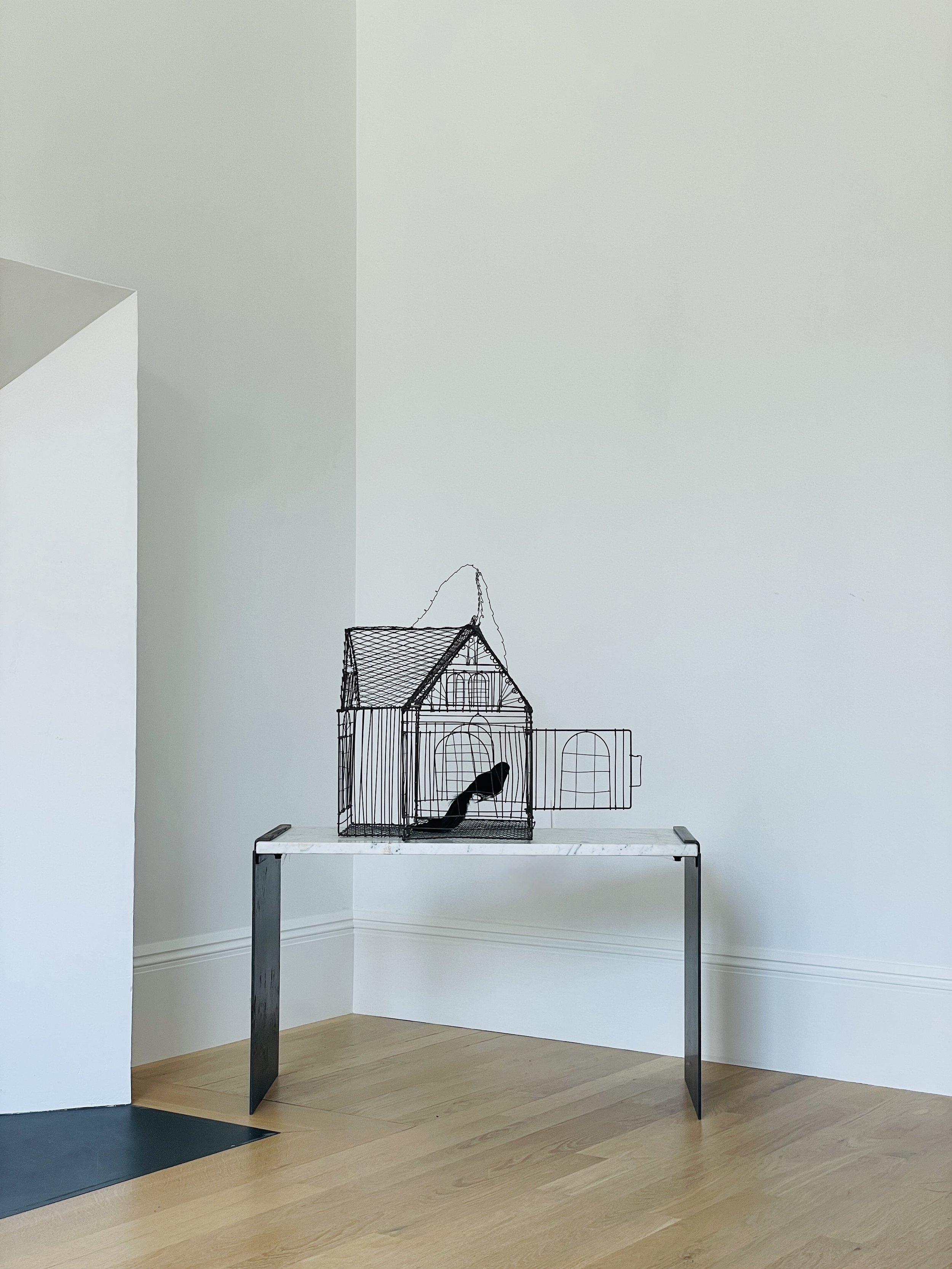 MATERI(A)NTIQUES MEDIUM PRIMITIVE WIRE HOUSE BIRDCAGE(10).jpg