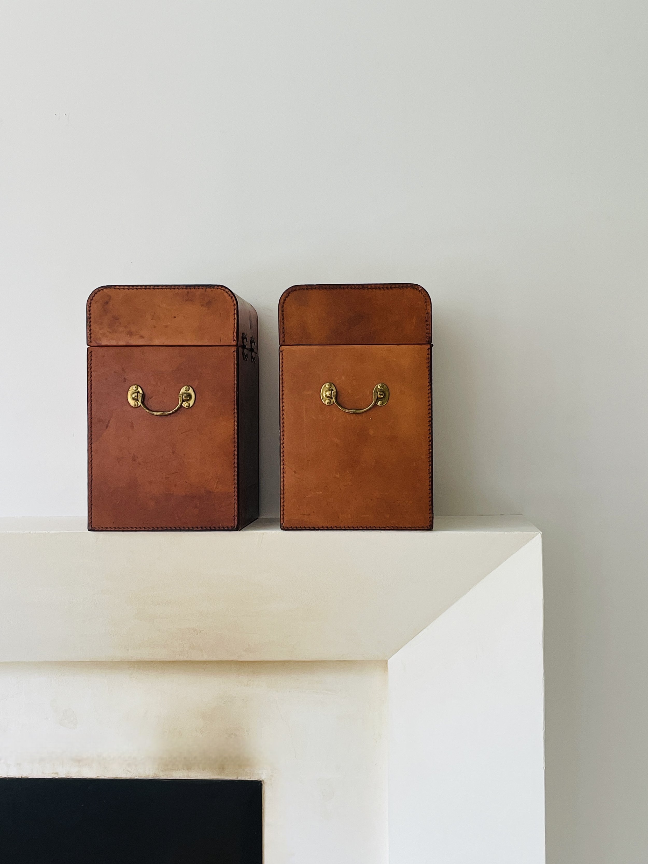 MATERI(A)NTIQUES COGNAC LEATHER WINE BOX SET(4).jpg