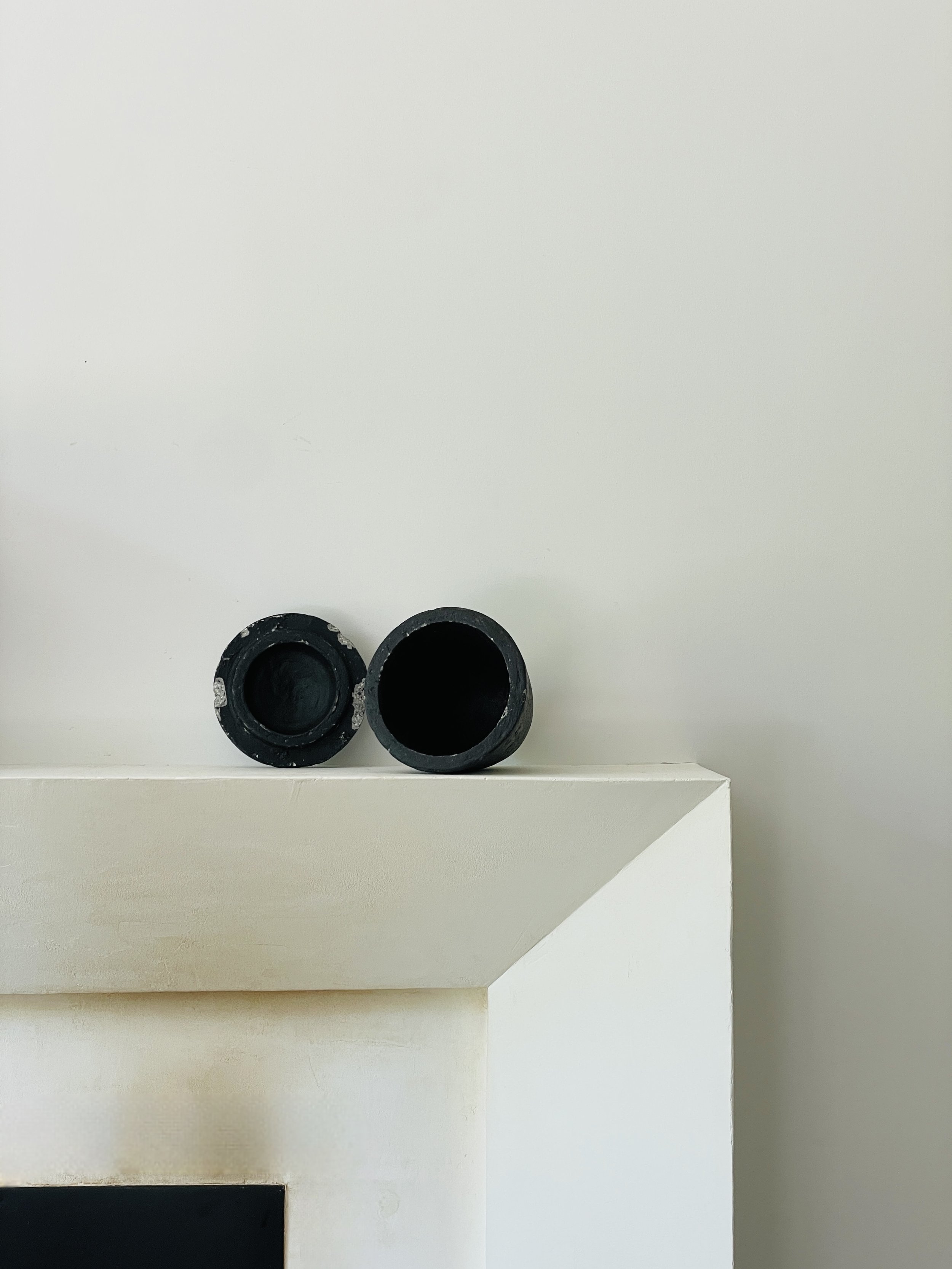 MATERI(A)NTIQUES SET OF 2 ACORN SHAPED BLACK COMPOSITE VESSELS(7).jpg