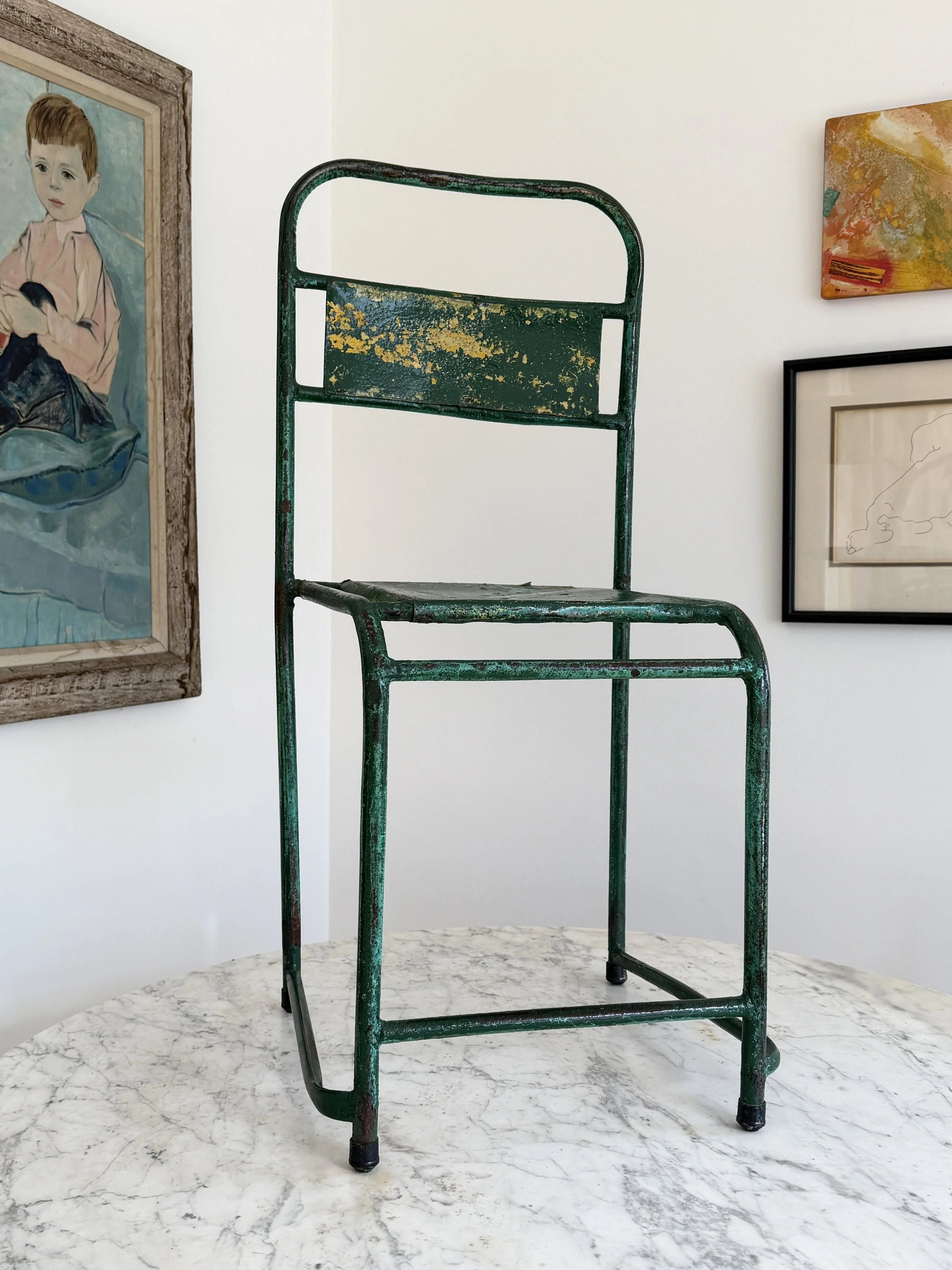 MATERI(A)NTIQUES SET OF 4 EMERALD GREEN PAINTED METAL SIDE CHAIRS(3).jpg