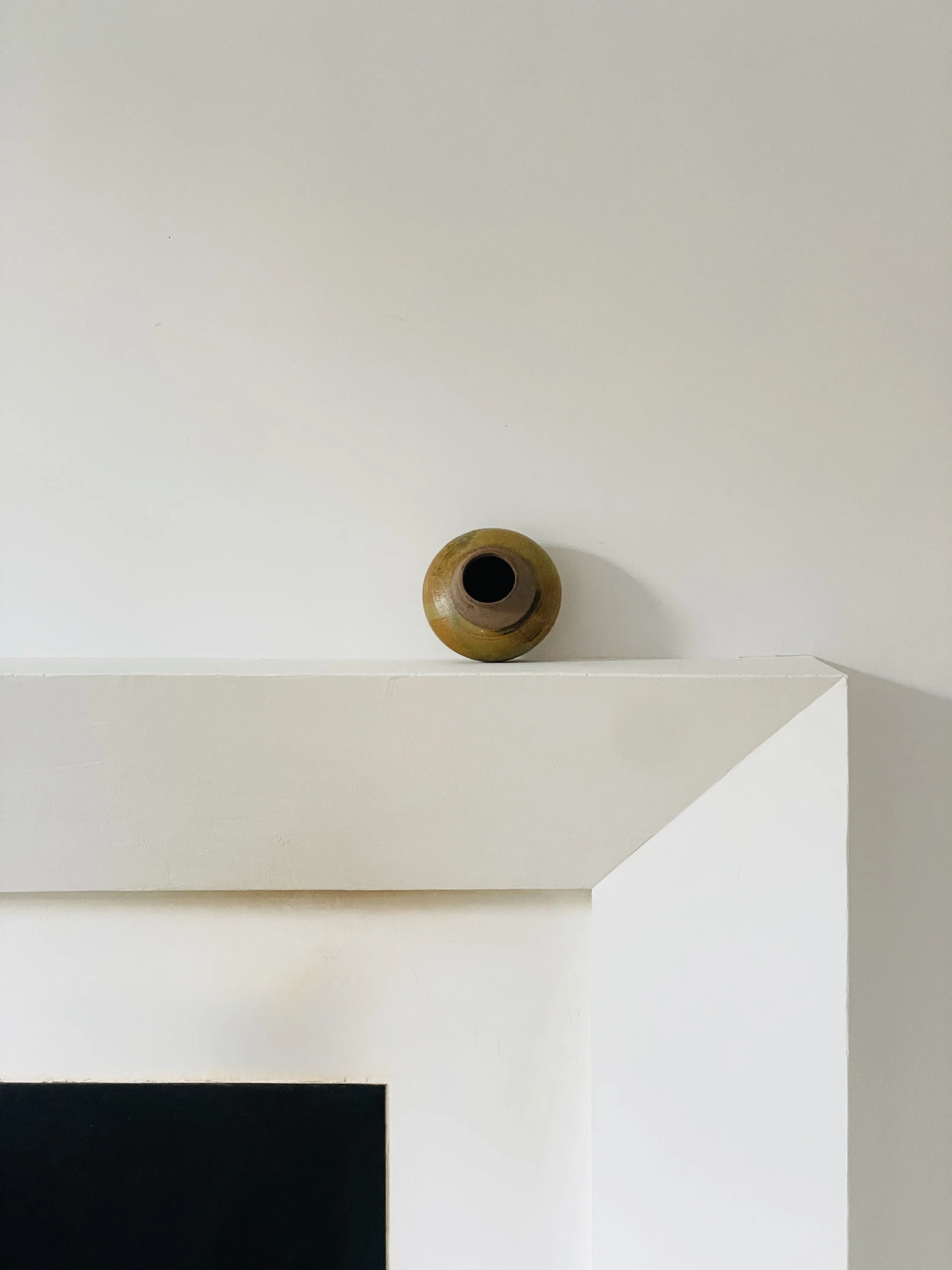 MATERI(A)NTIQUES SMALL OVAL OCHRE AND GREEN STUDIO POTTERY VASE(6).jpg