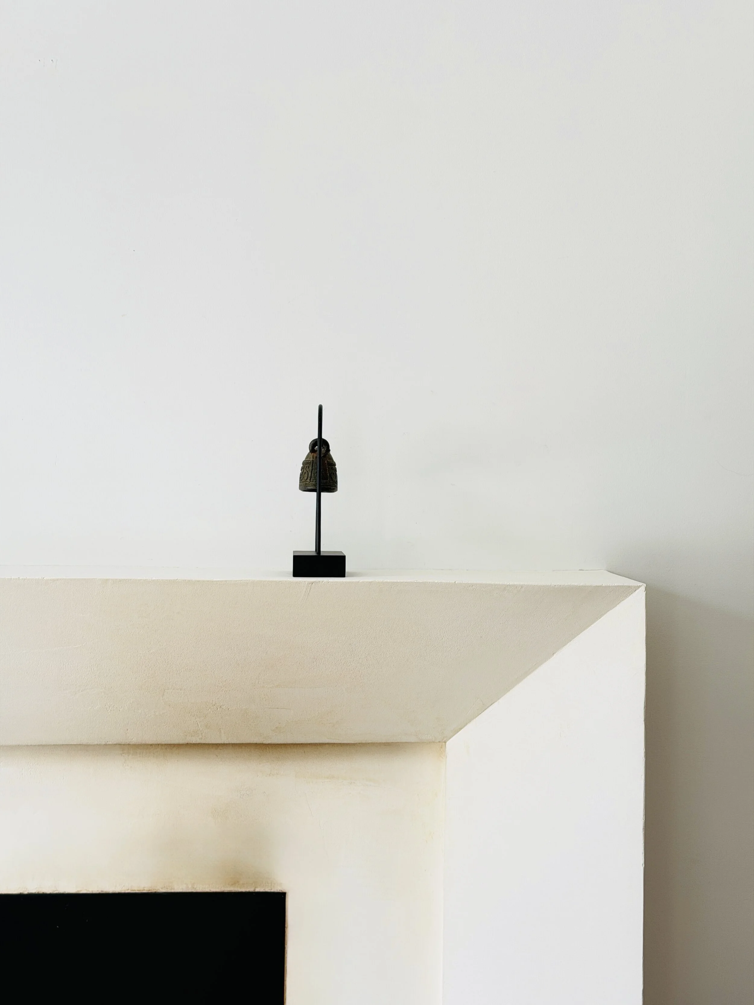 MATERI(A)NTIQUES MEDIUM THAI : BURMESE FARM ANIMAL BRONZE BELL LATE 19TH C. - EARLY 20TH C.; INTRICATE SCROLL DESIGN 418-A(5).jpg