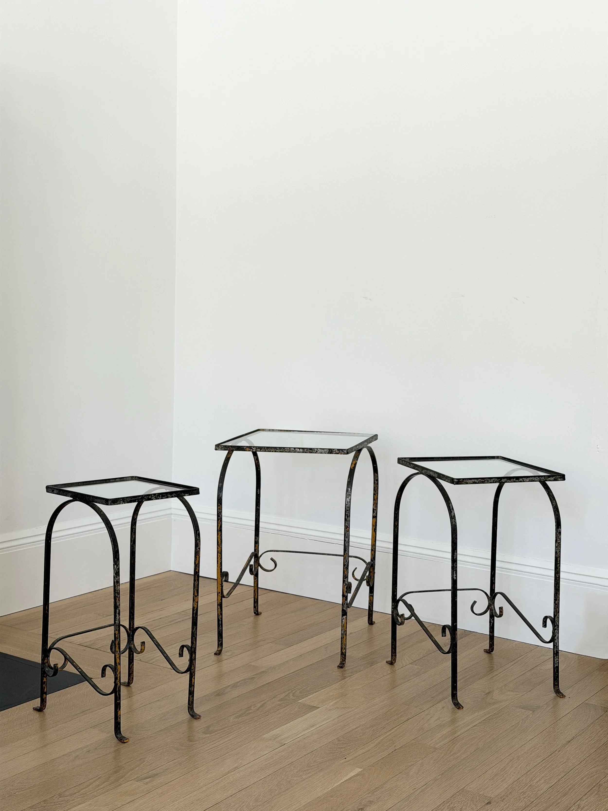 MATERI(A)NTIQUES SET OF THREE IRON NESTING TABLES WITH CLEAR GLASS TOPS.2.jpg