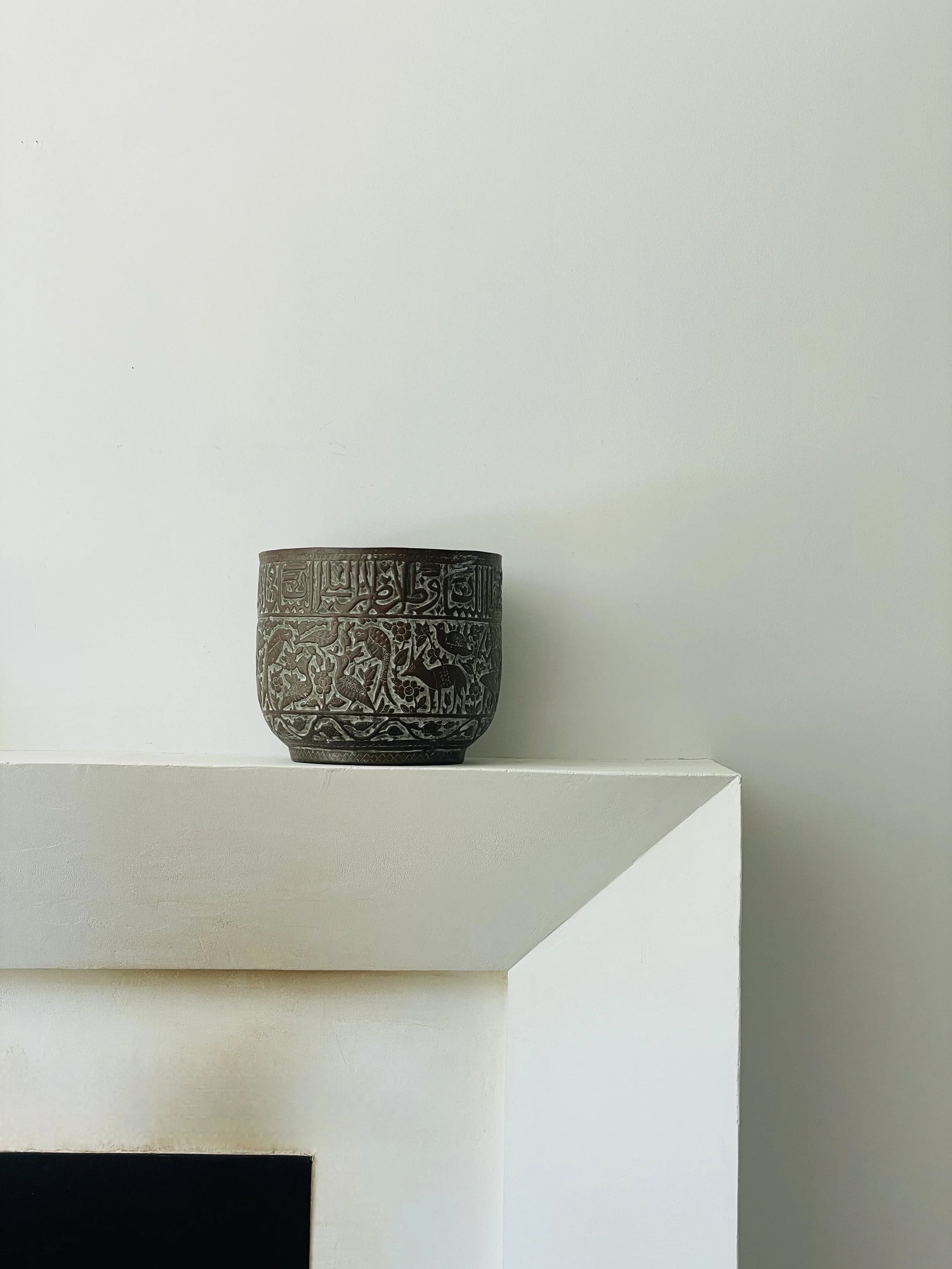 MATERI(A)NTIQUES MEDIUM PERSIAN PRESSED COPPER VESSEL(2).jpg