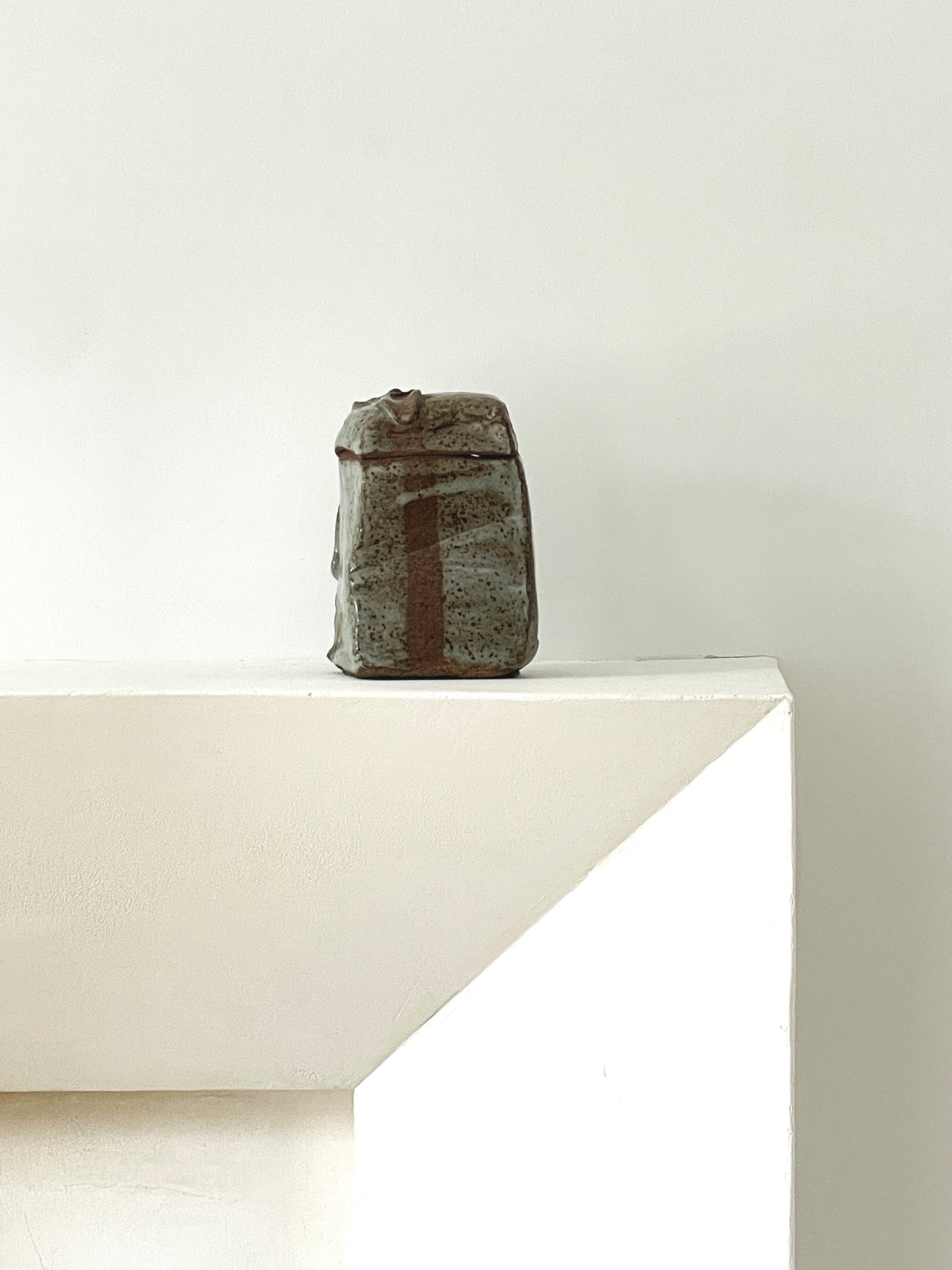 MATERIA-ANTIQUES-SMALL-LIDDED-STUDIO-POTTERY-VESSLE-RELEASE-3%286%29.jpg