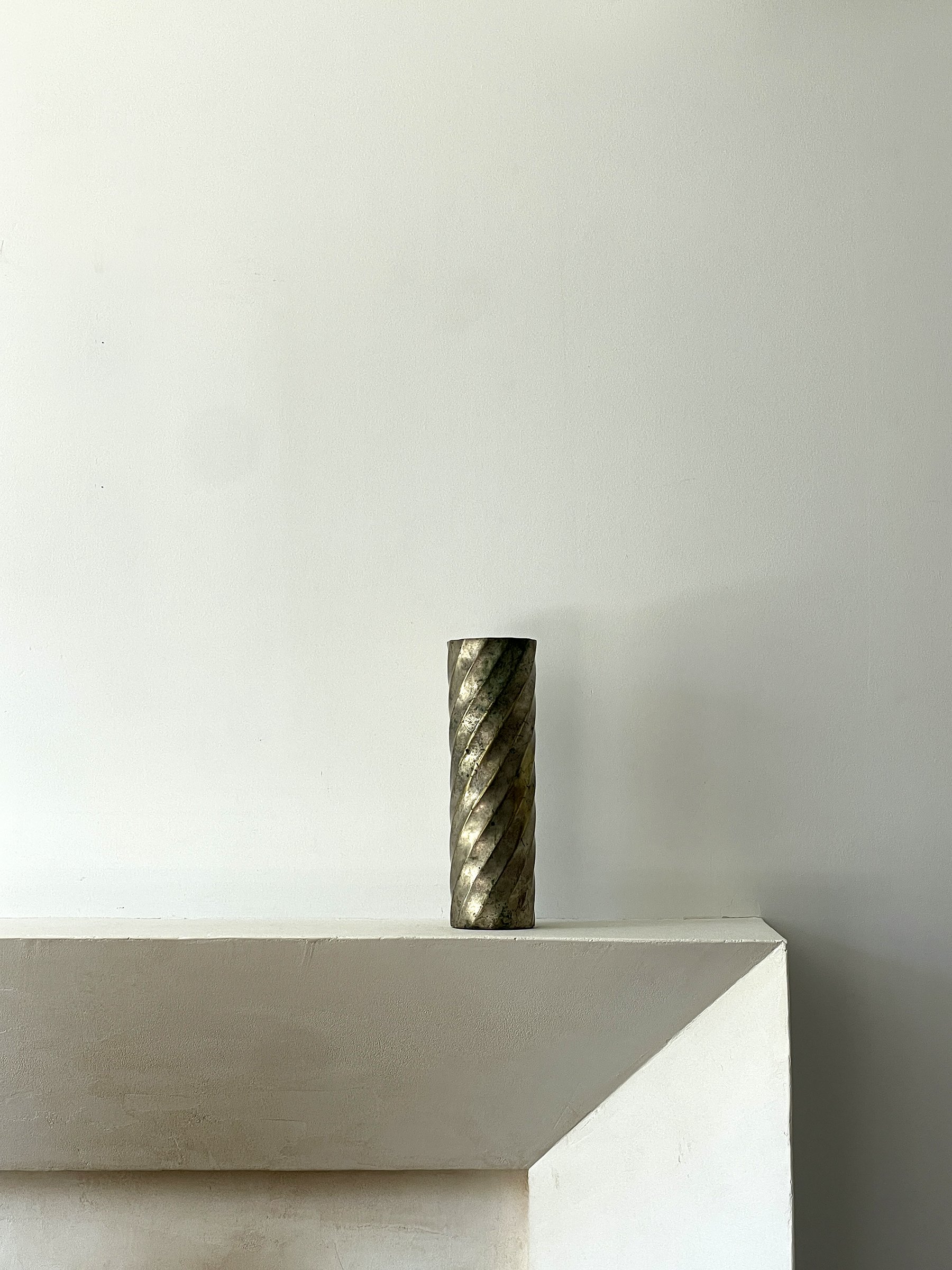 MATERI(A)NTIQUES MEDIUM METAL TWIST VASE(2).jpg
