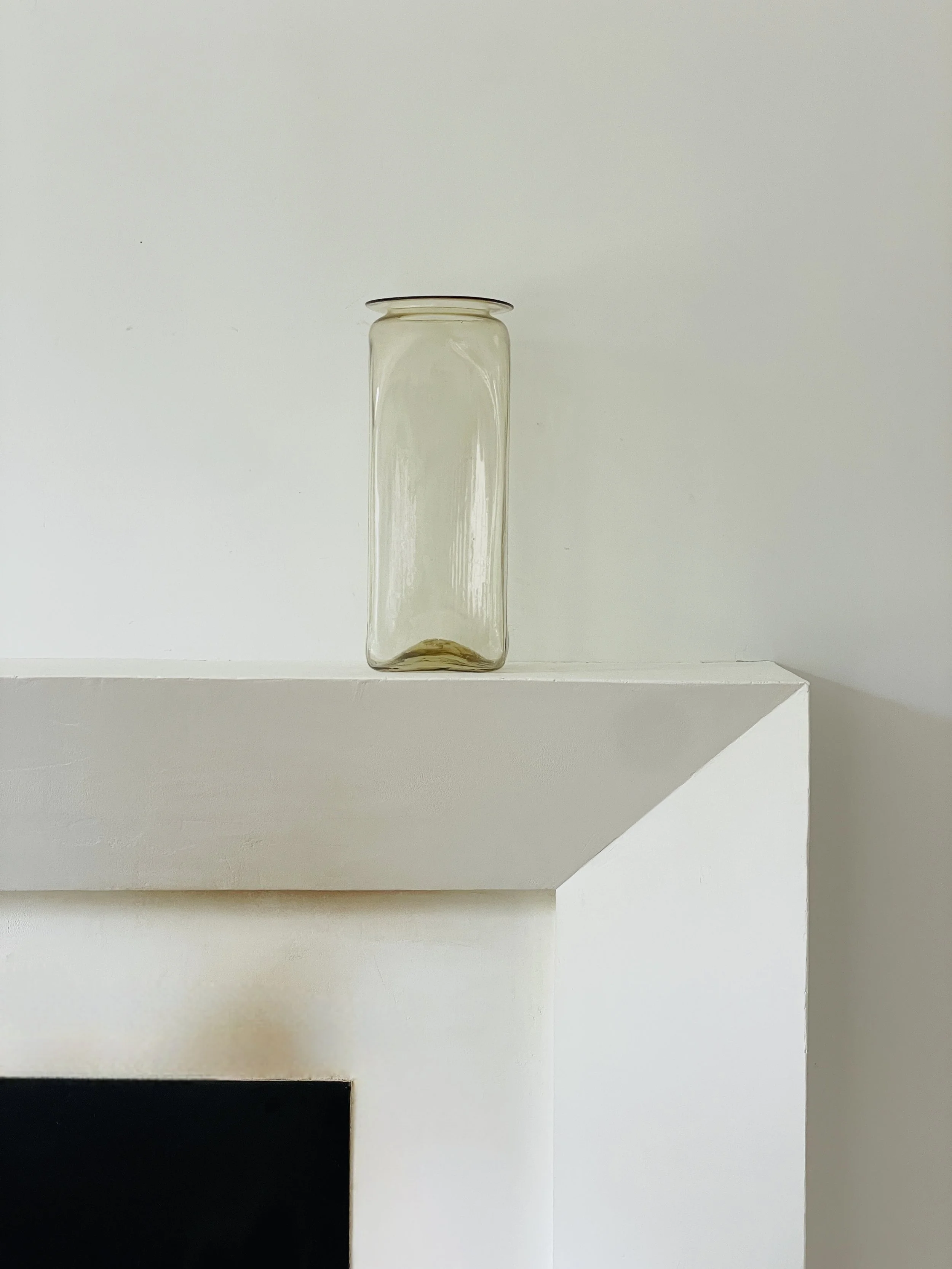 MATERI(A)NTIQUES PALE YELLOW OCHRE SQAURE BLOWN GLASS VASE.jpg