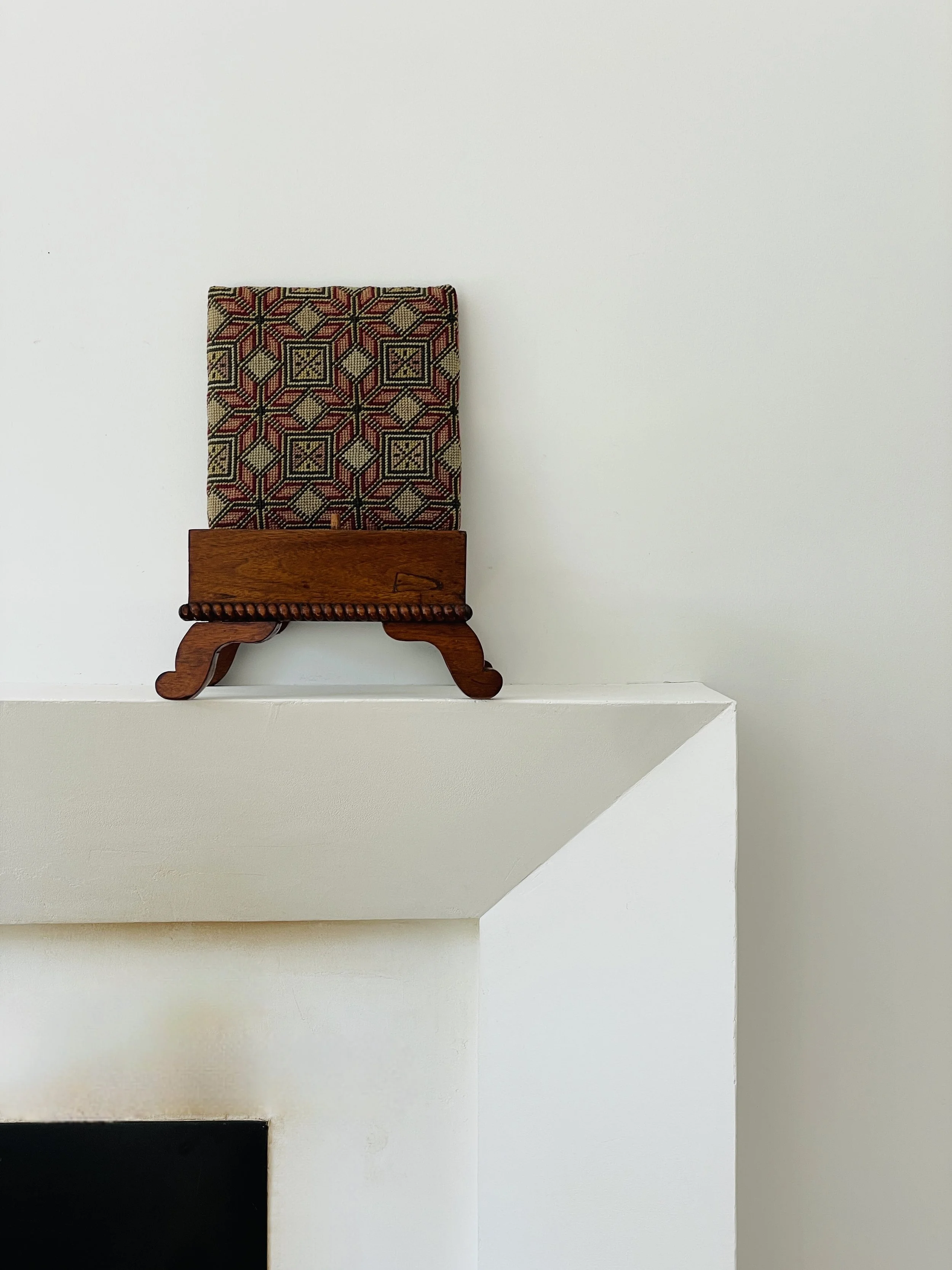 MATERI(A)NTIQUES SMALL WOODEN FOOTSTOOL WITH RUG UPHOLSTERY(2).jpg
