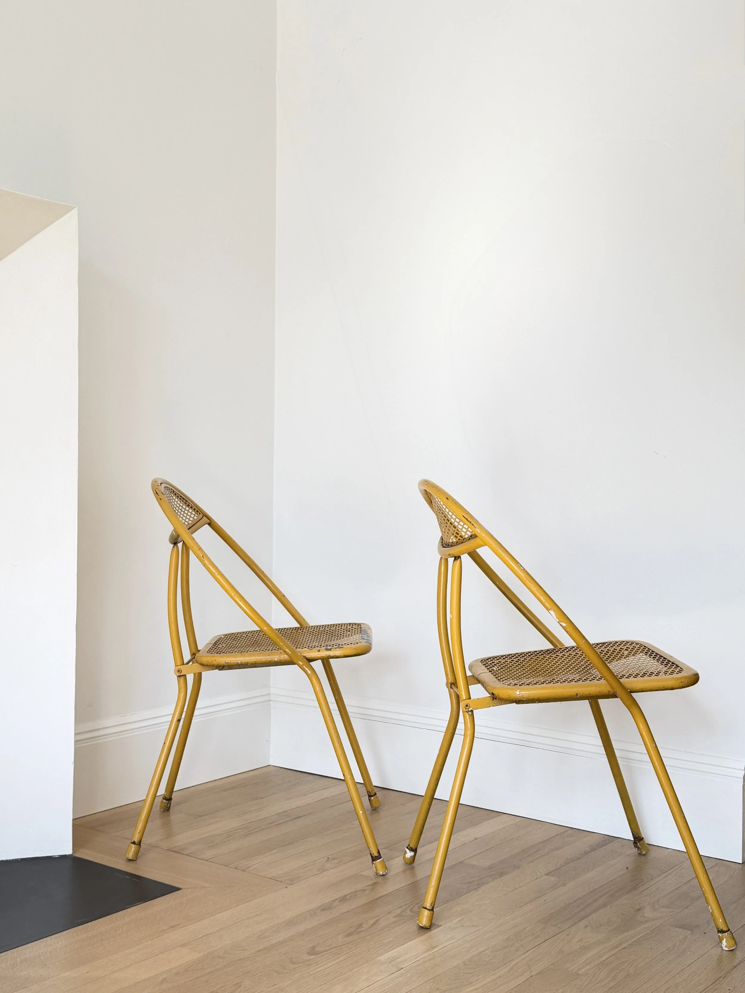 MATERI(A)NTIQUES TUMERIC MID CENTURY MODERN FOLDING OUTDOOR SIDE CHAIRS 438-A(5).jpg