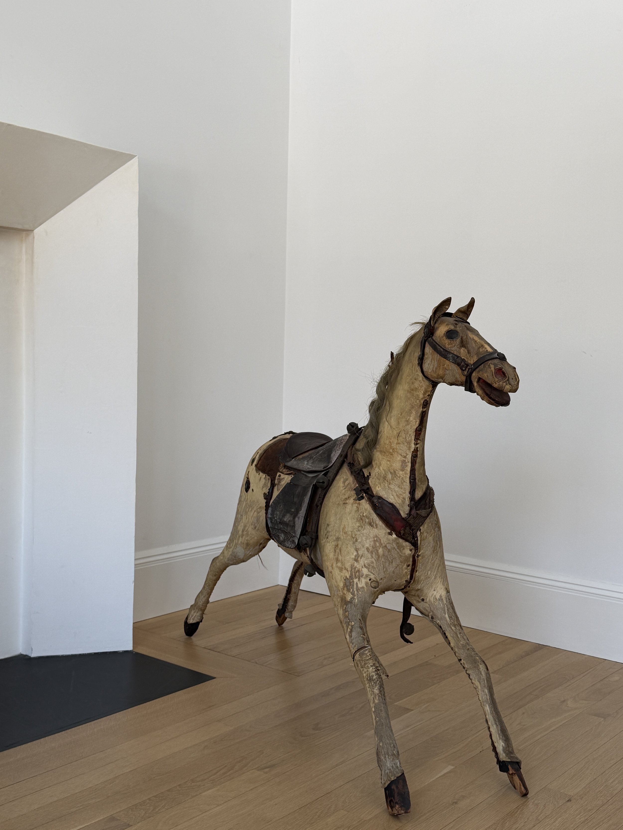 MATERI(A)NTIQUES EXTRA LARGE STITCHED LEATHER, HAIR AND WOOD TOY HORSE.11.JPG