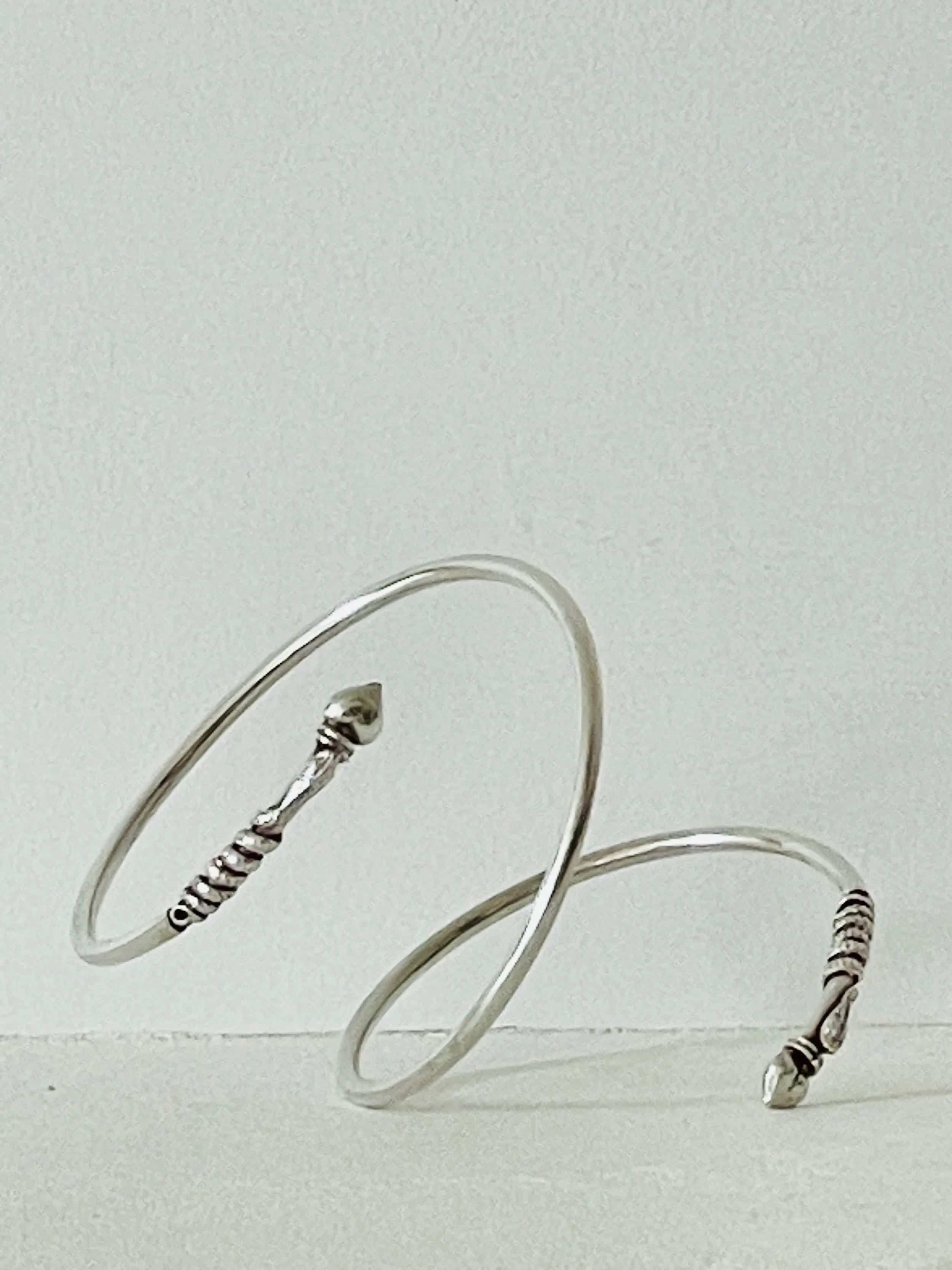 MATERI(A)NTIQUES SILVER TWIST SNAKE BRACELET(2).jpg