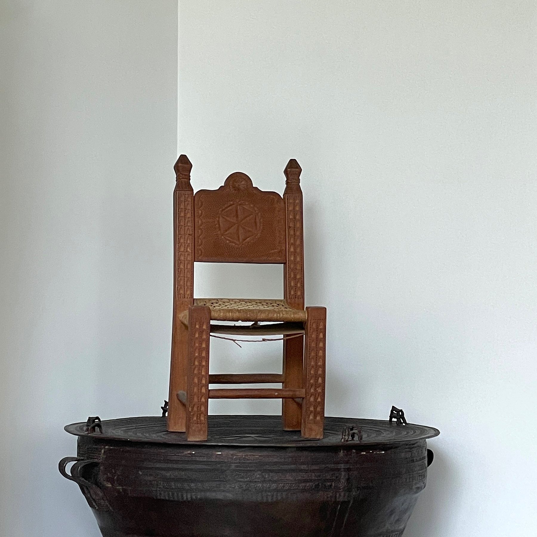 MATERI%28A%29NTIQUES+CHILDREN%27S+PRIMITIVE+CANE+AND+TROPICAL+WOOD+CHAIR%284%29.jpg