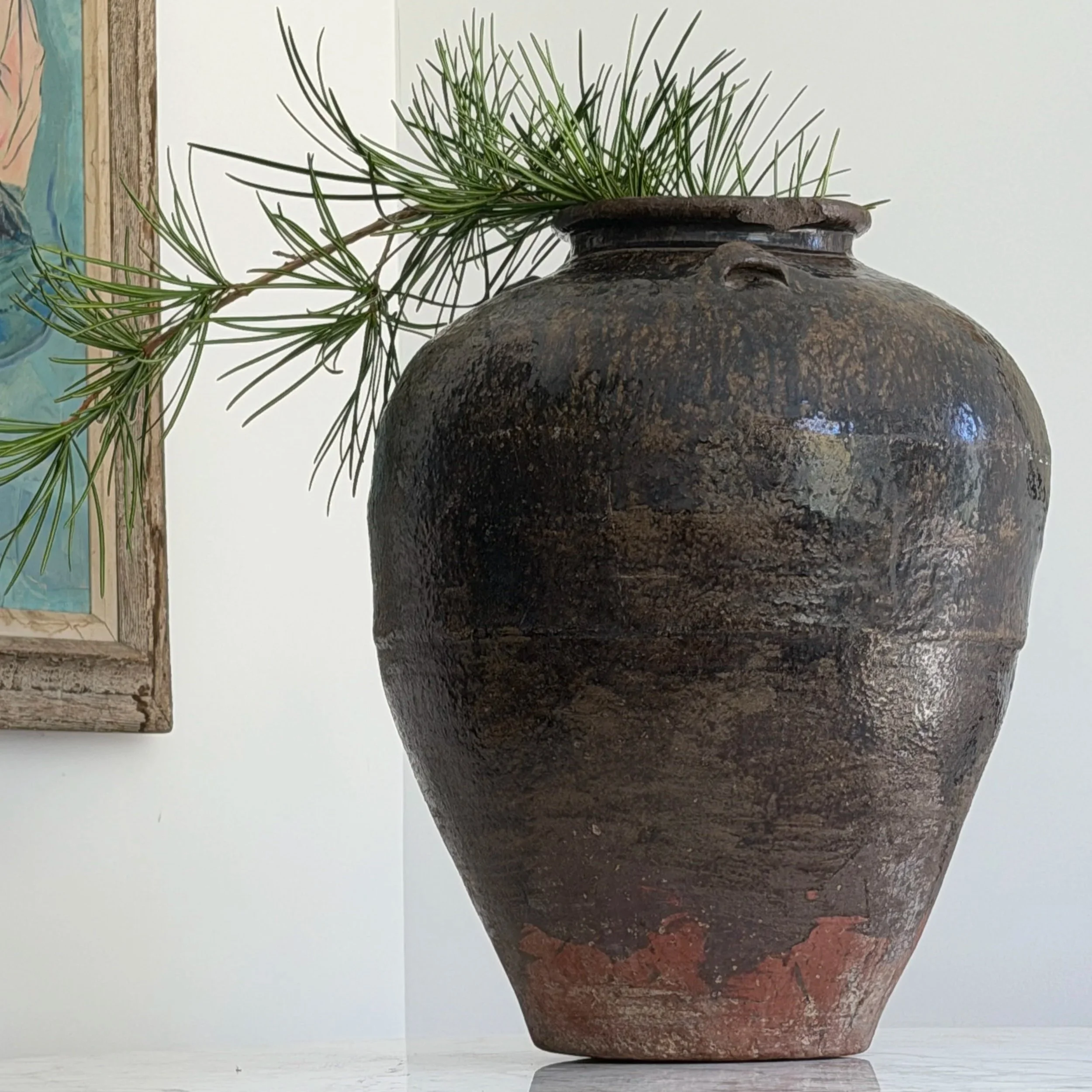 MATERI%28A%29NTIQUES+EXTRA+LARGE+DARK+BROWN+CHINESE+URN+WITH+SMALL+HANDLE+DETAILS+559-A%283%29.jpg