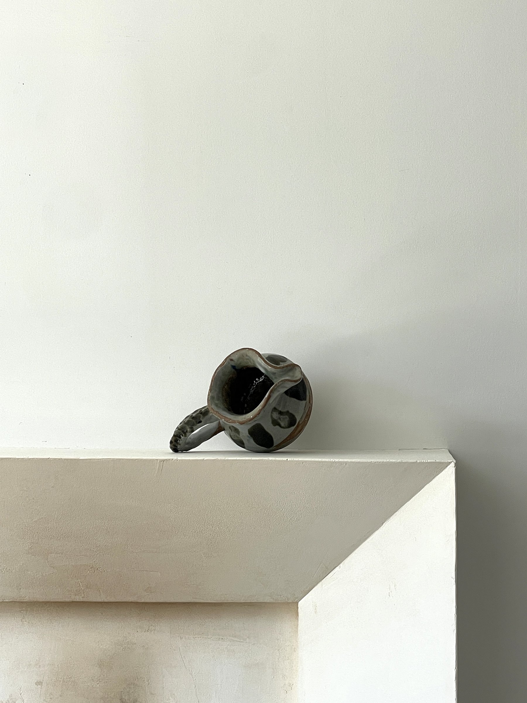 MATERI(A)NTIQUES MEDIUM GREY:GREEN STUDIO POTTERY PITCHER WITH RUFFLE HANDLE(2).jpg