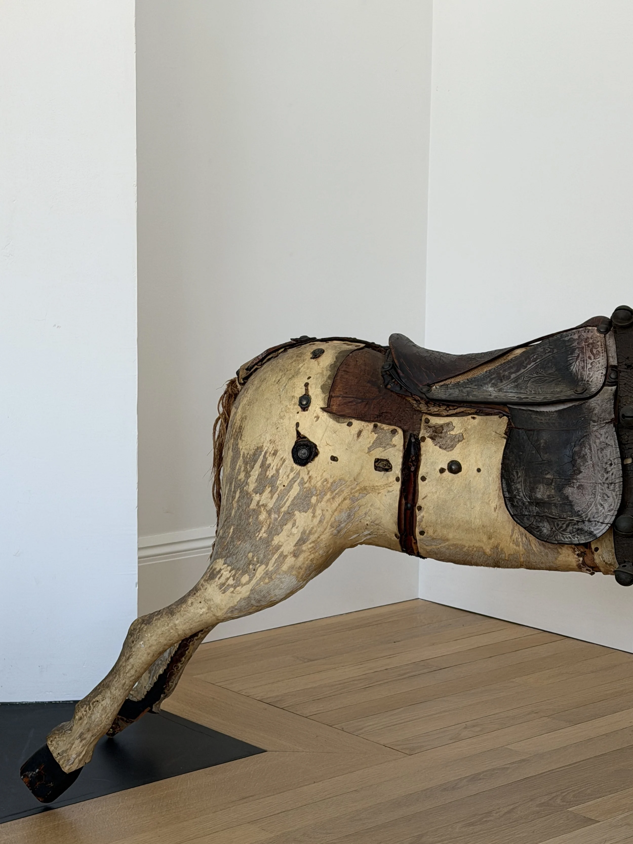 MATERI(A)NTIQUES EXTRA LARGE STITCHED LEATHER, HAIR AND WOOD TOY HORSE.13.JPG