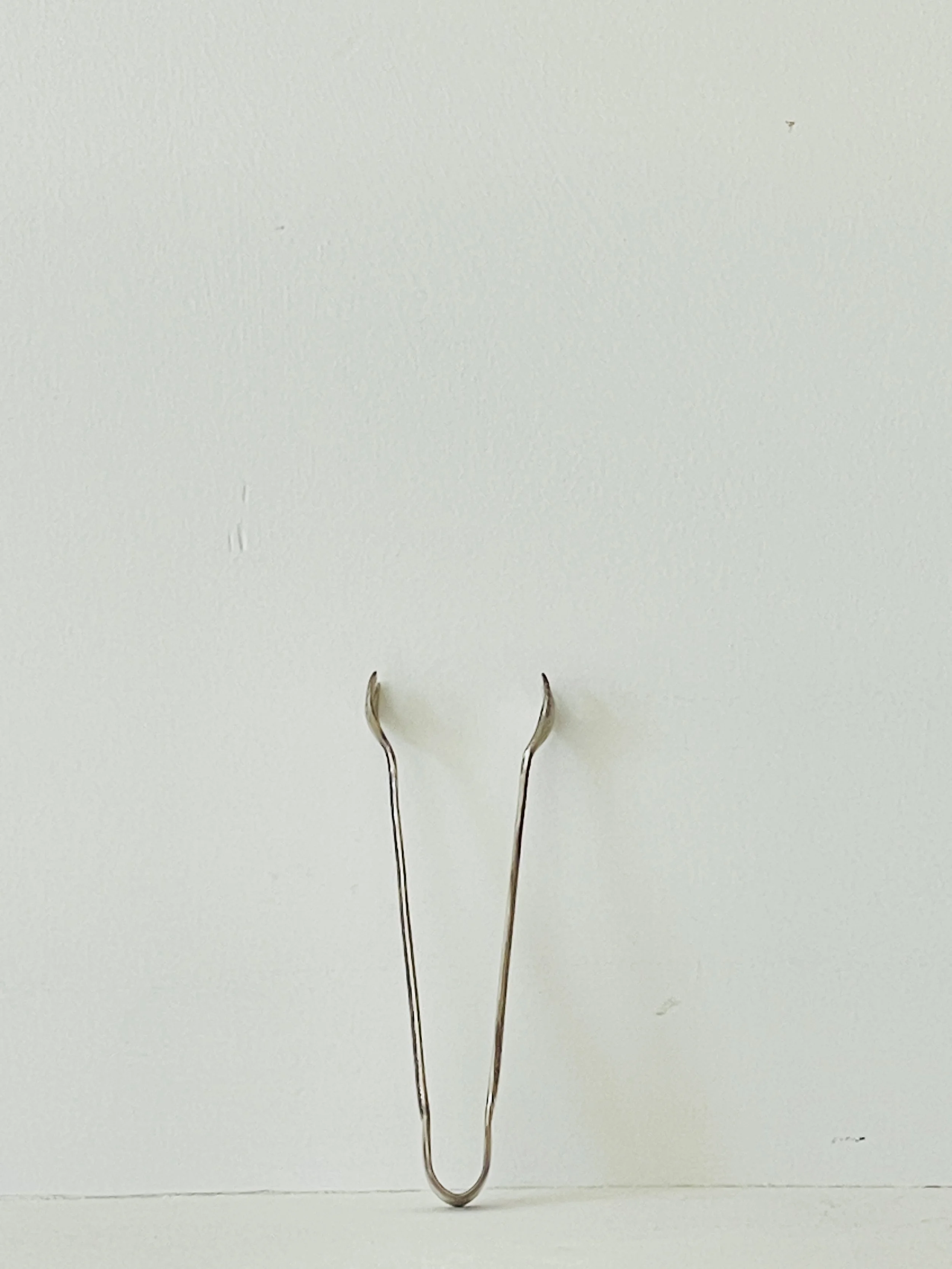 MATERI(A)NTIQUES STERLING SILVER SMALL SERVING TONGS(3).jpg