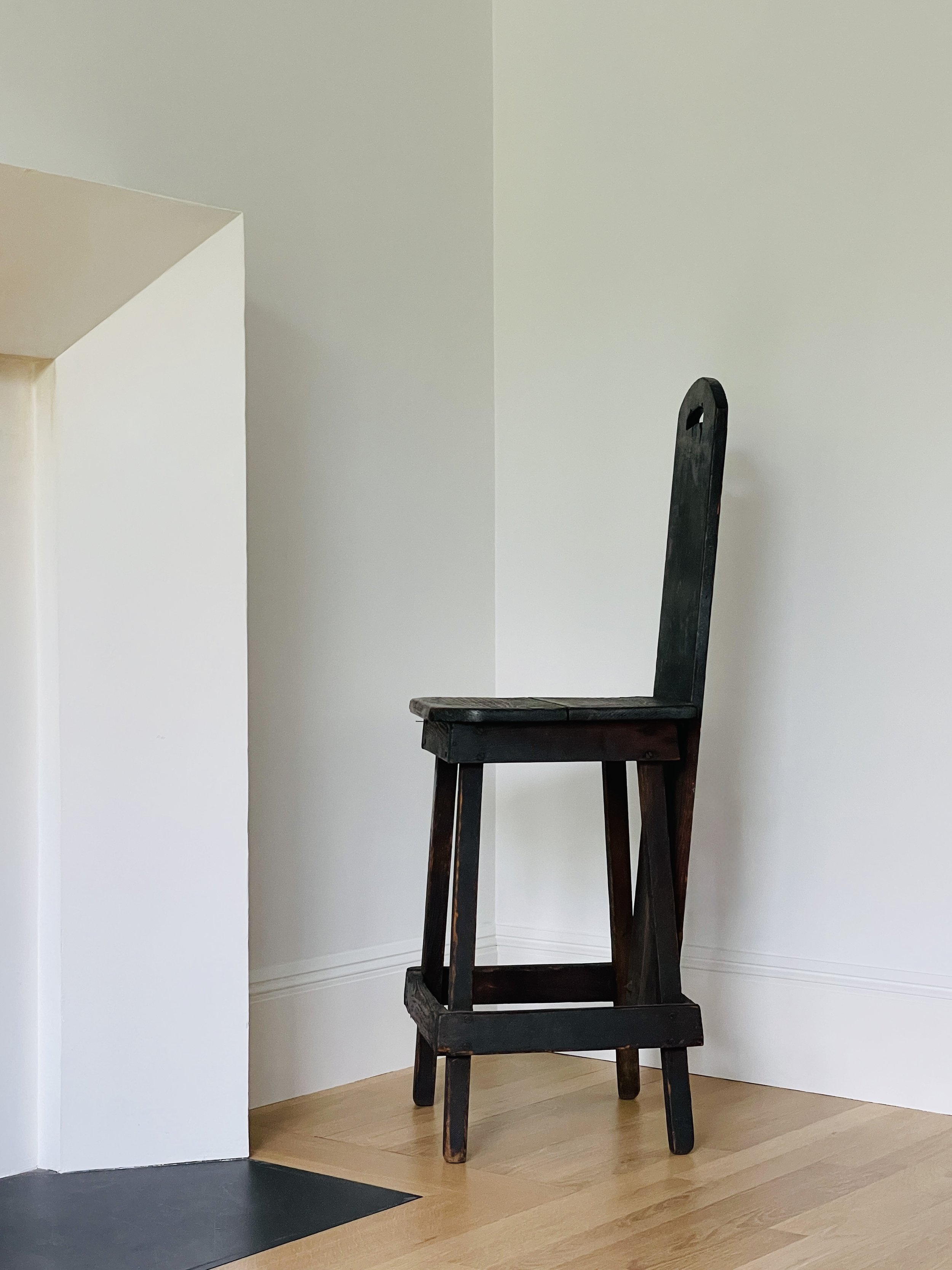MATERI(A)NTIQUES BLACK PAINTED WOODEN STOOL WITH ROUND HANDLE(2).jpg