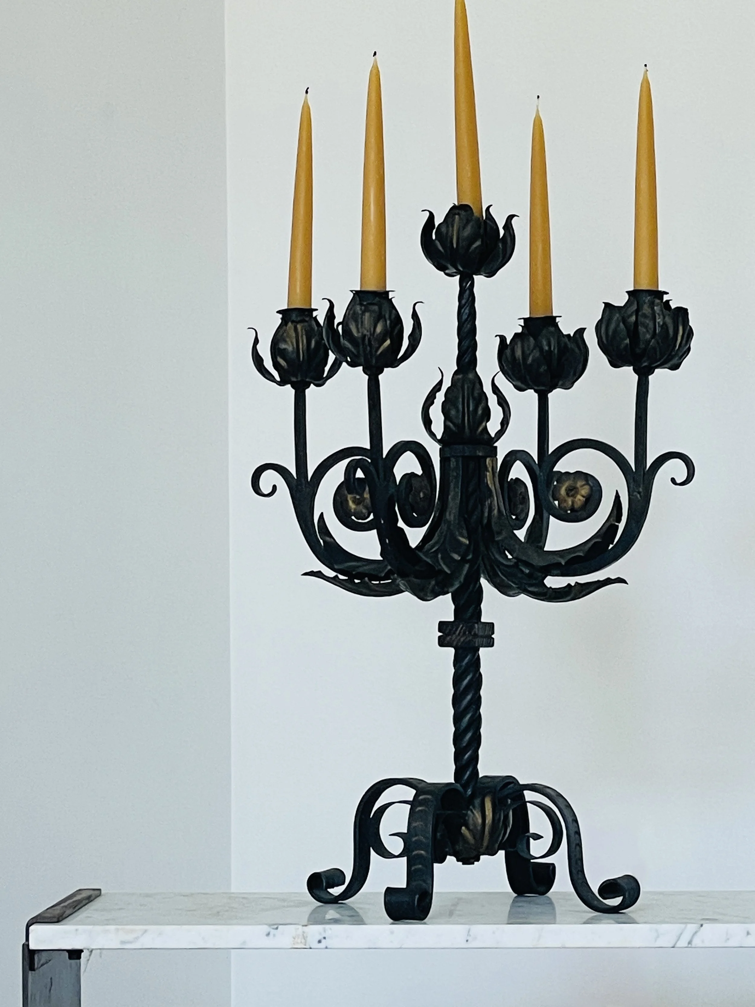 MATERI(A)NTIQUES LARGE BLACK IRON FLORAL FIVE ARM CANDELABRA(6).jpg