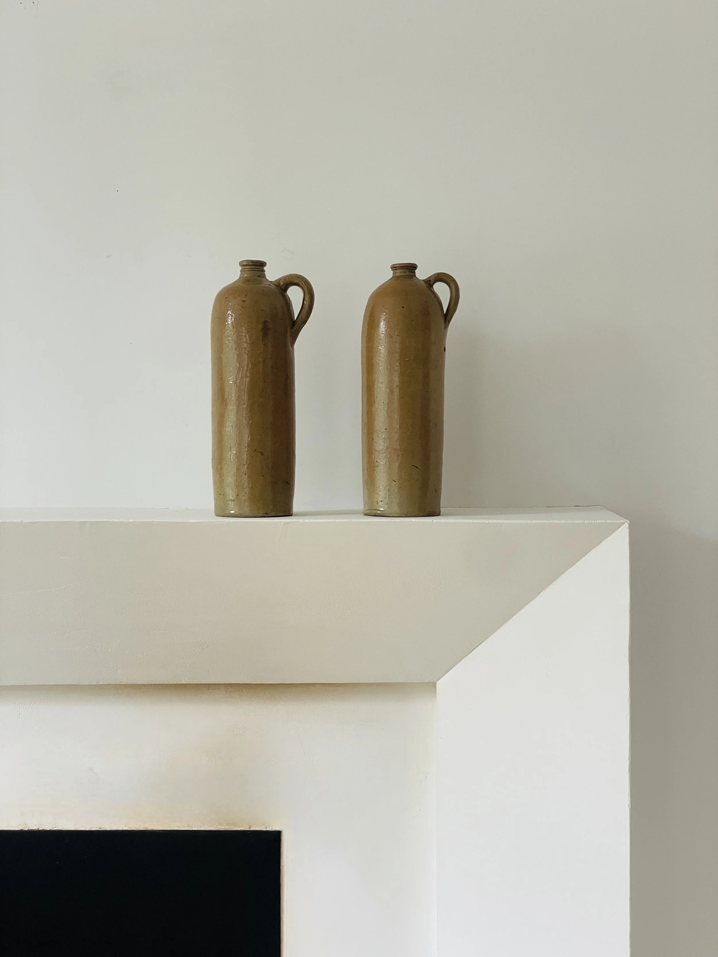 MATERI(A)NTIQUES OCHRE CERAMIC JUG SET