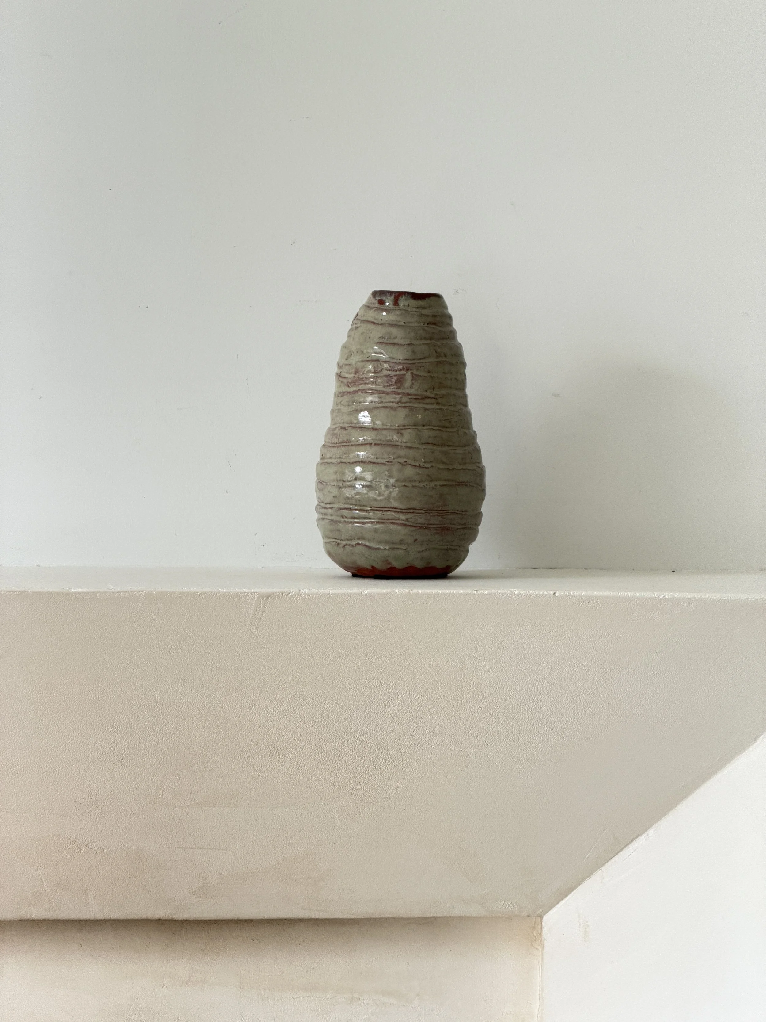 MATERI(A)NTIQUES SMALL COIL MADE STUDIO ART POTTERY VASE 463-A(2).JPG