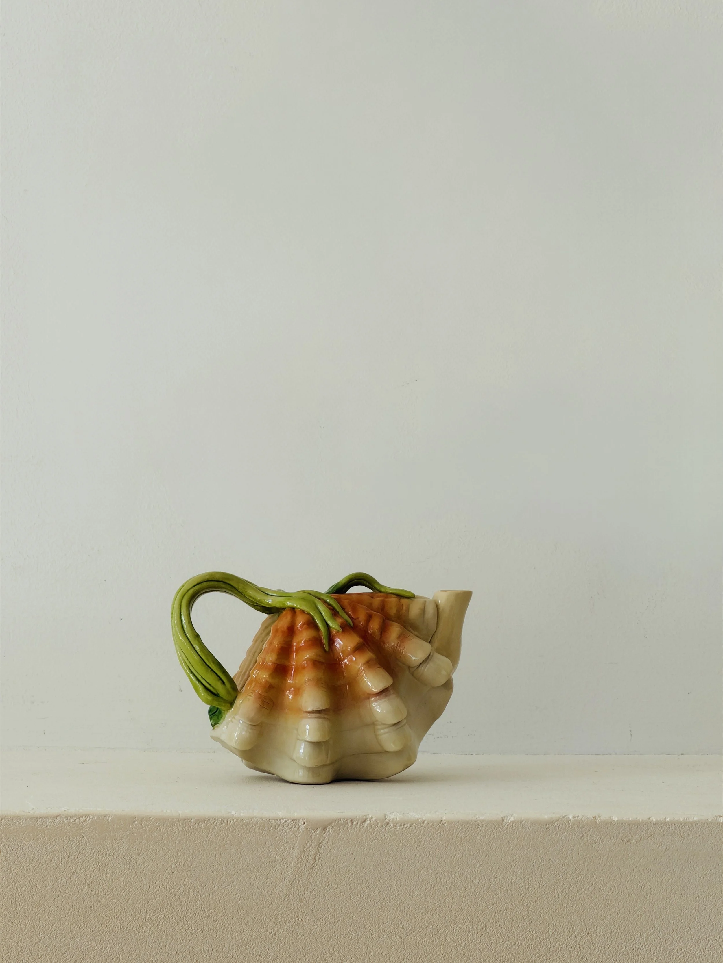 MATERI(A)NTIQUES SET OF 3 TINY PORCELAIN SHELL AND VEGETABLE LIDDED PITCHERS.6.jpg