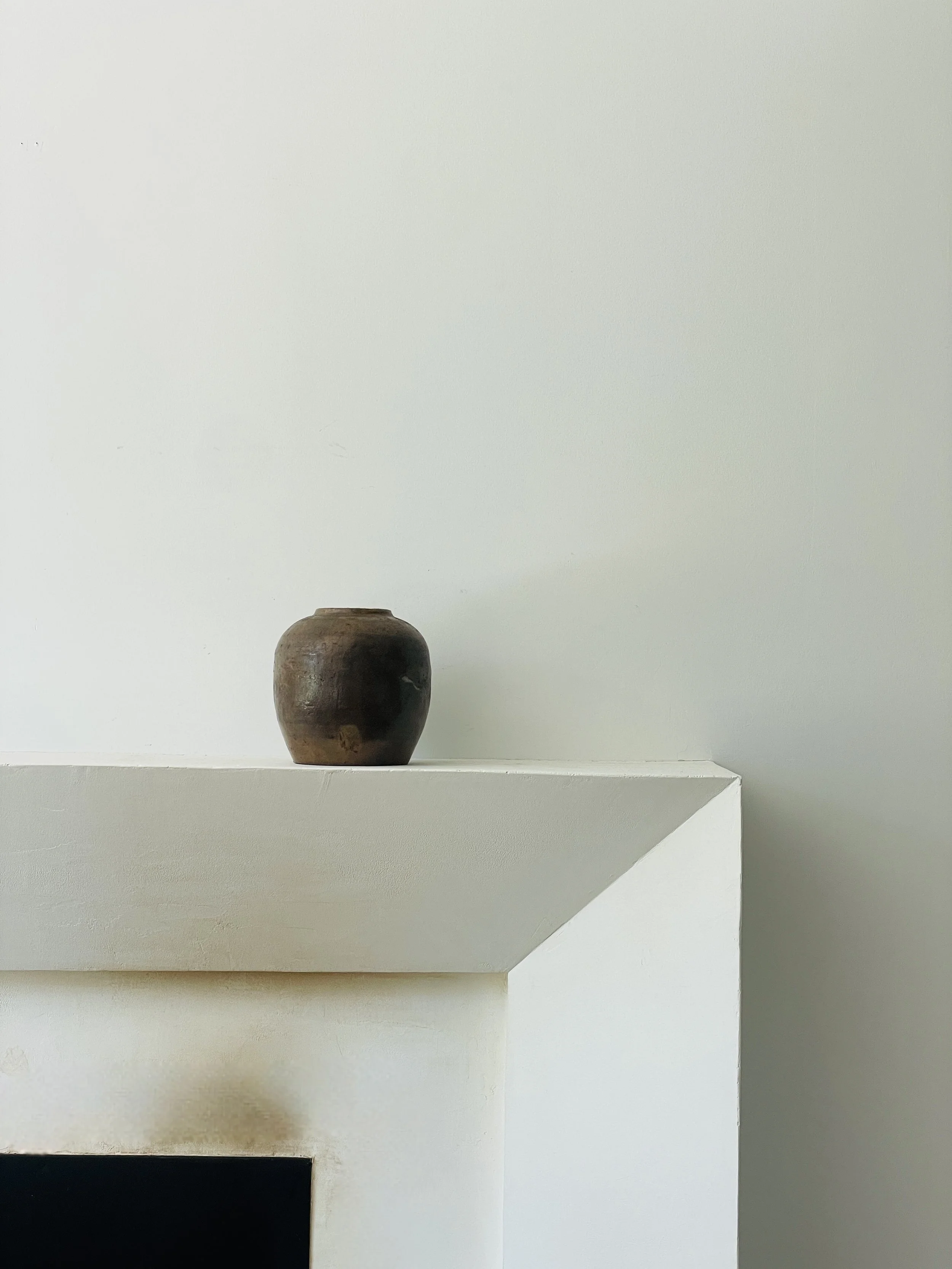 MATERI(A)NTIQUES LARGE BROWN MATTE GINGER JAR(4).jpg
