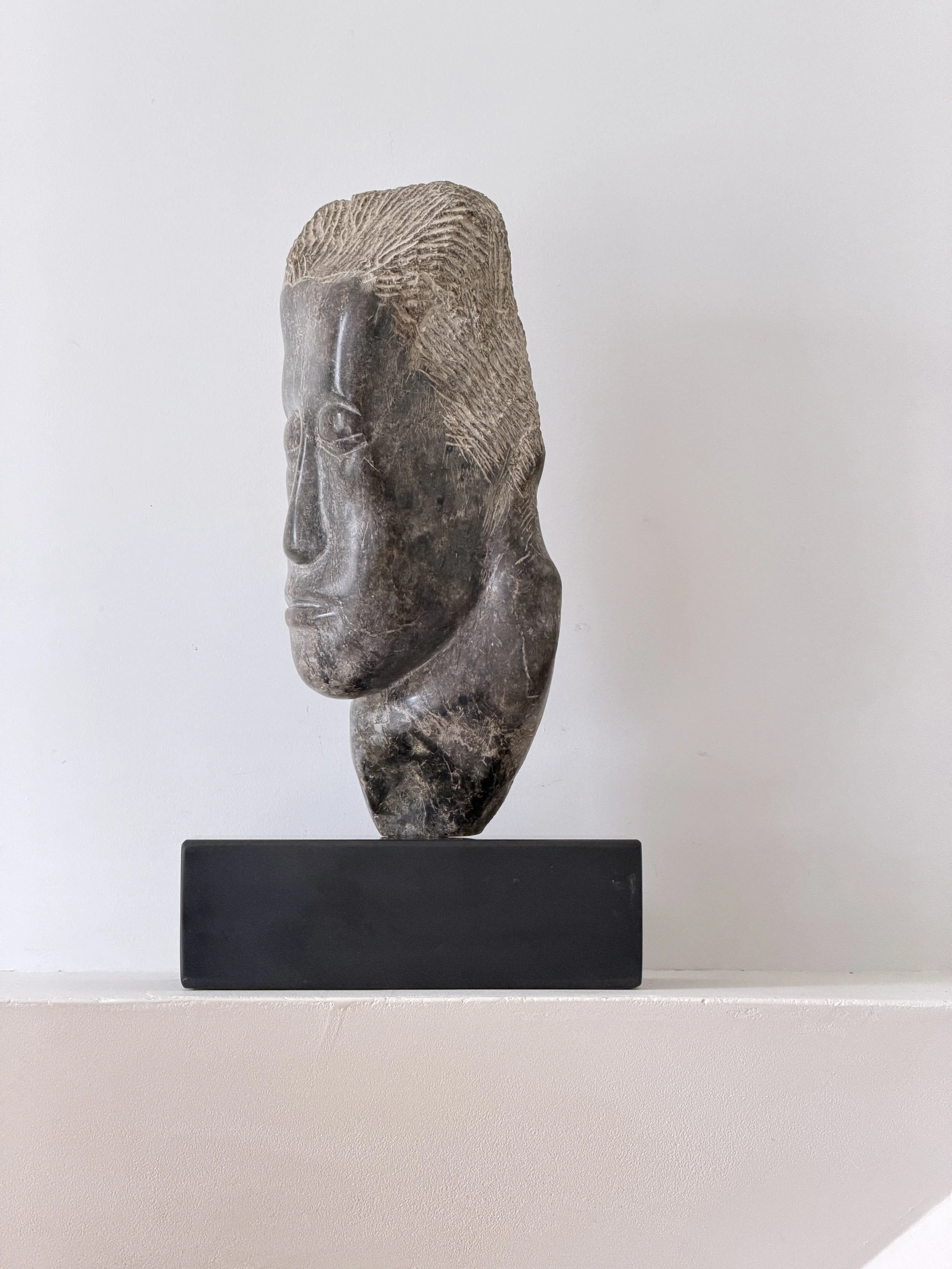 MATERI(A)NTIQUES MID CENTURY ABSTRACT MODERNIST STONE HEAD SCULPTURE 462-A(3).JPG