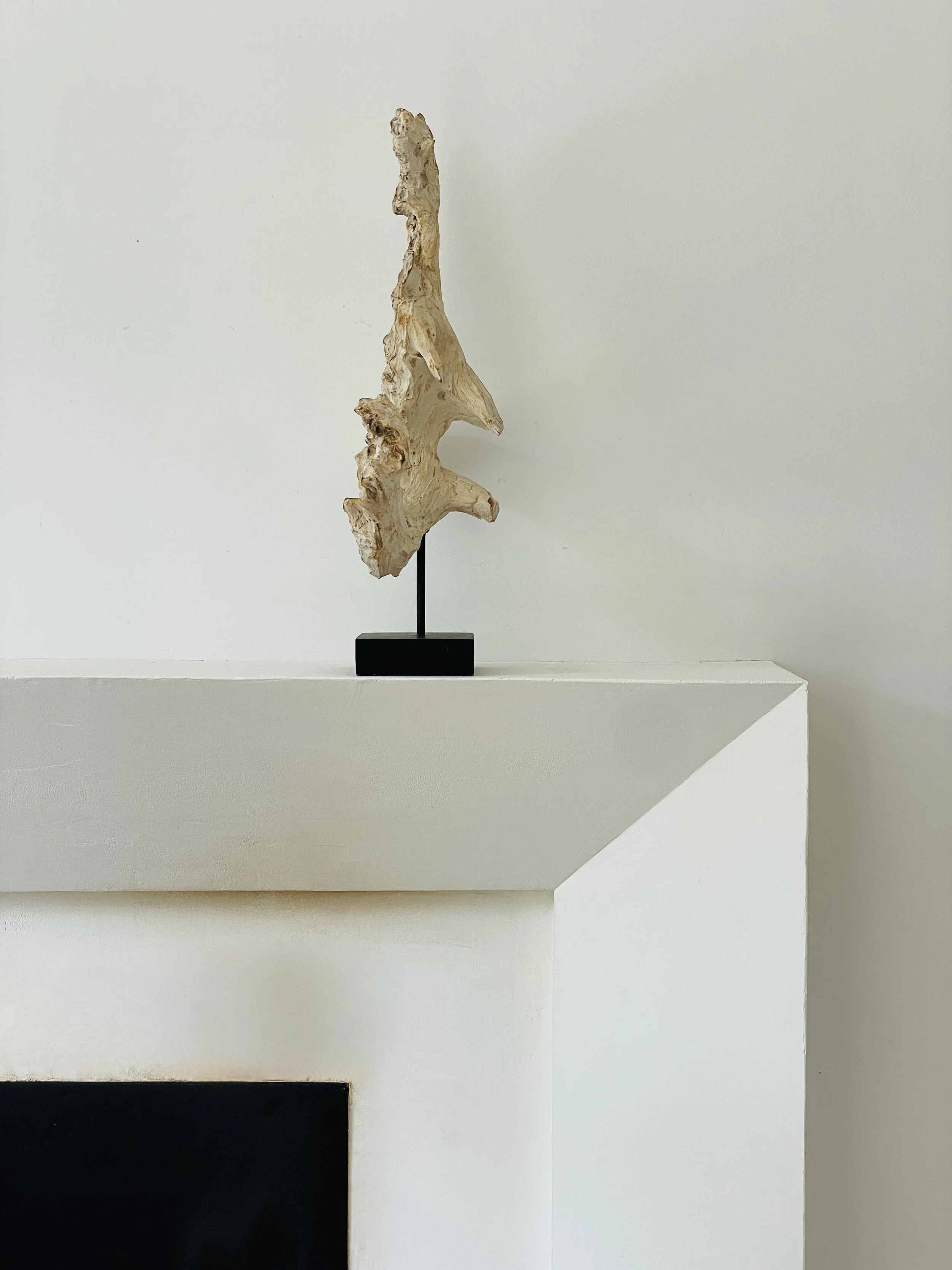 MATERI(A)NTIQUES WIDE GESTURAL DRIFT WOOD SCULPTURE(2).jpg