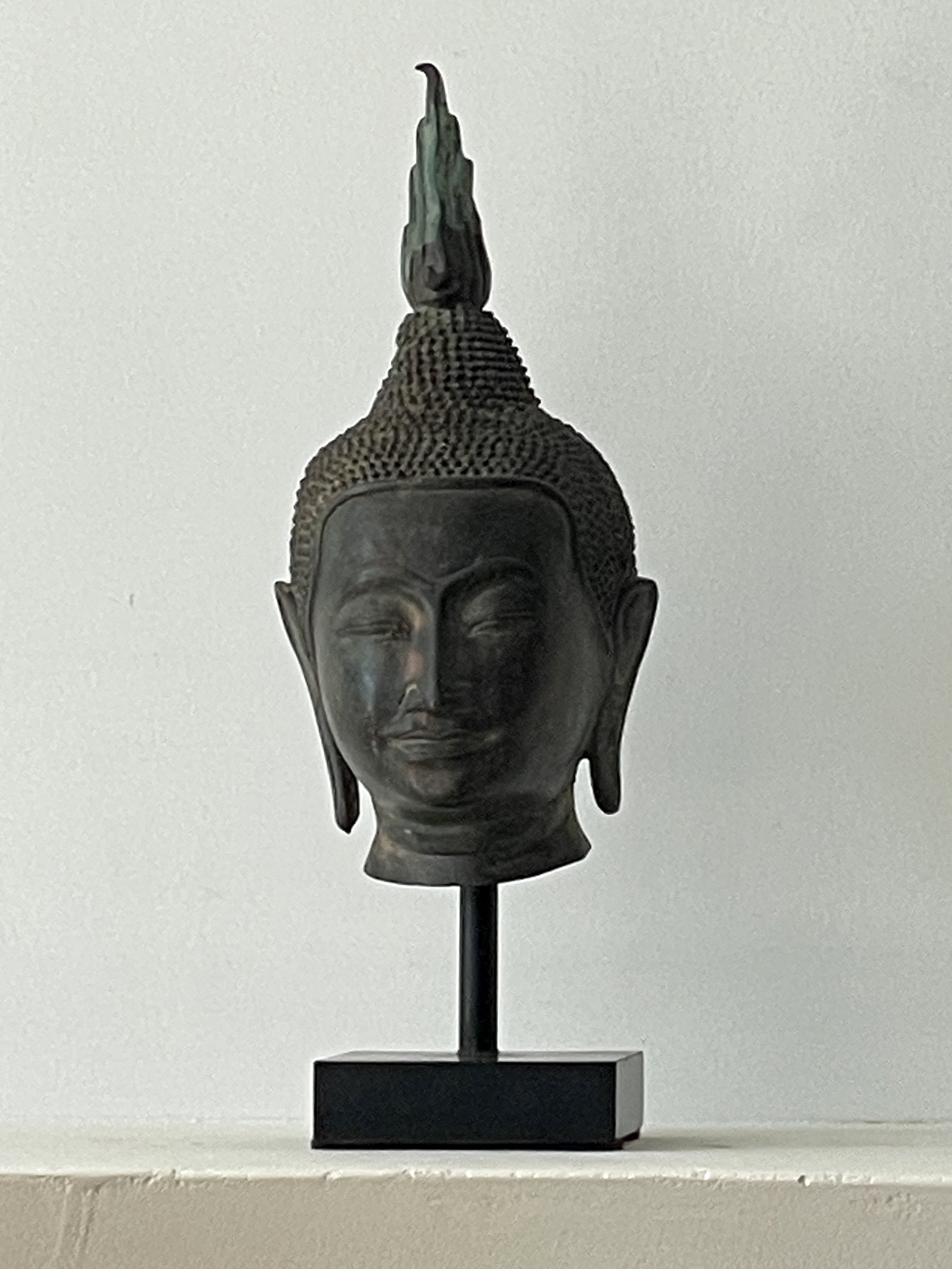 MATERI(A)NTIQUES MEDIUM BRONZE BUDHA HEAD ON STAND(4).jpg