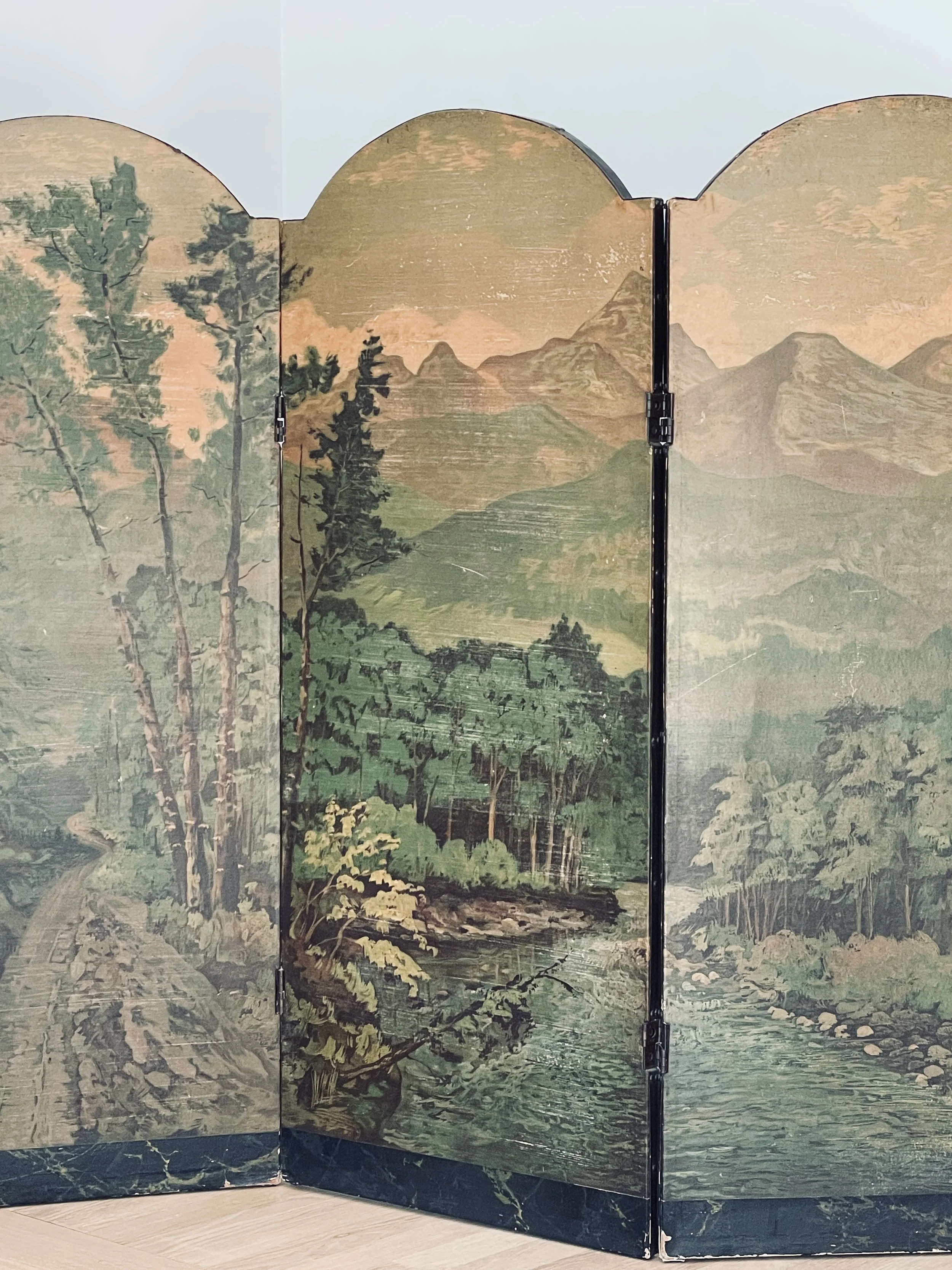MATERI(A)NTIQUES OCHRE AND GREEN FORREST LANDSCAPE 3 PART FOLDING SCREEN(3).jpg