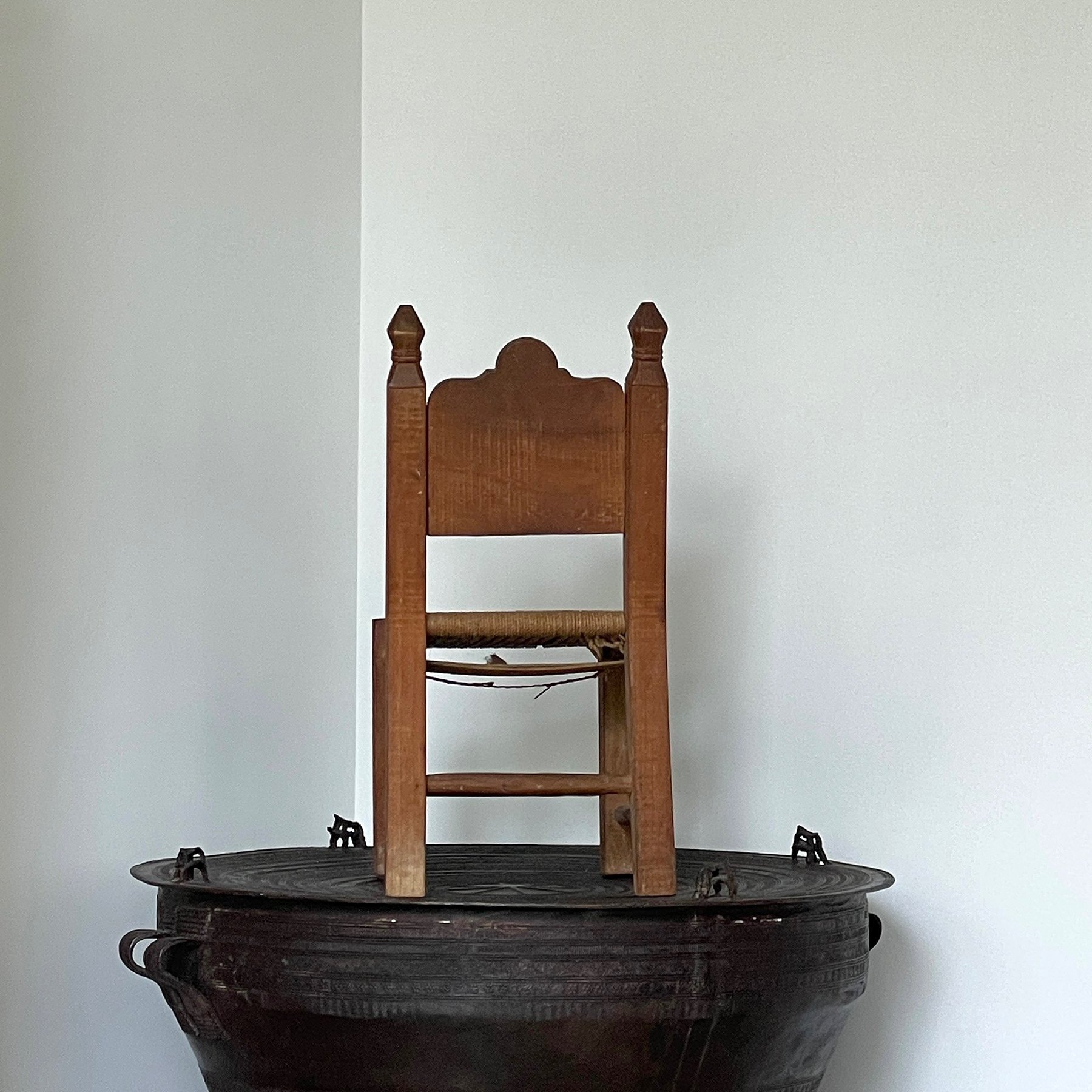 MATERI%28A%29NTIQUES+CHILDREN%27S+PRIMITIVE+CANE+AND+TROPICAL+WOOD+CHAIR%282%29.jpg