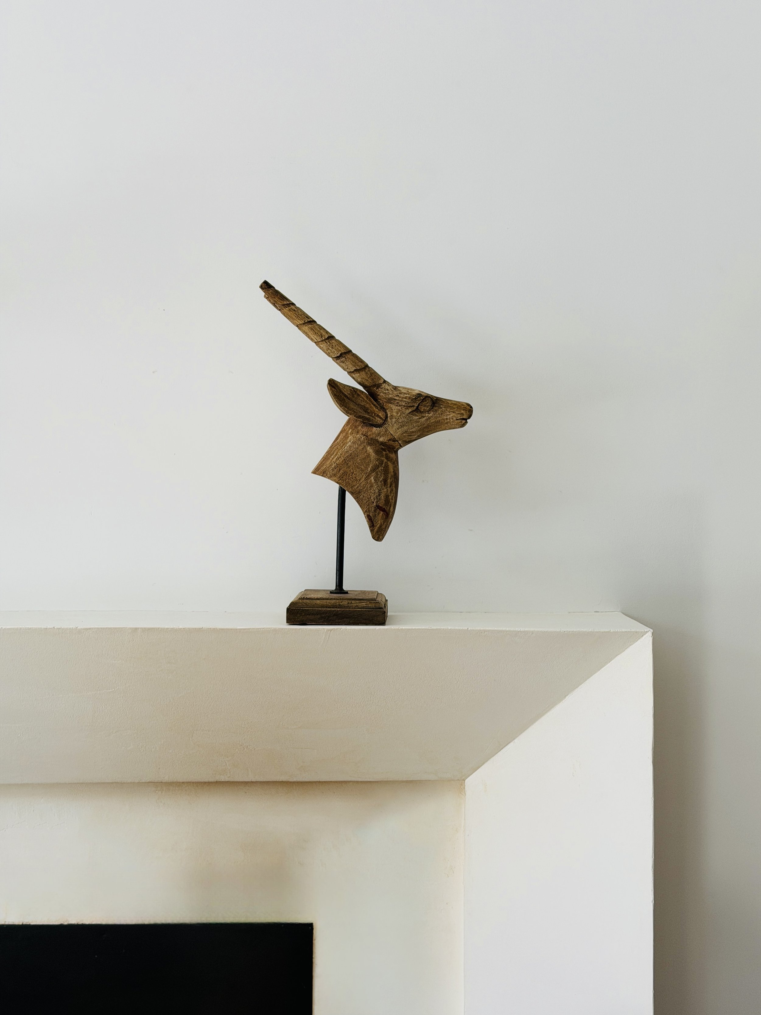 MATERI(A)NTIQUES MEDIUM CARVED WOOD GAZELLE HEAD ON STAND.4.jpg