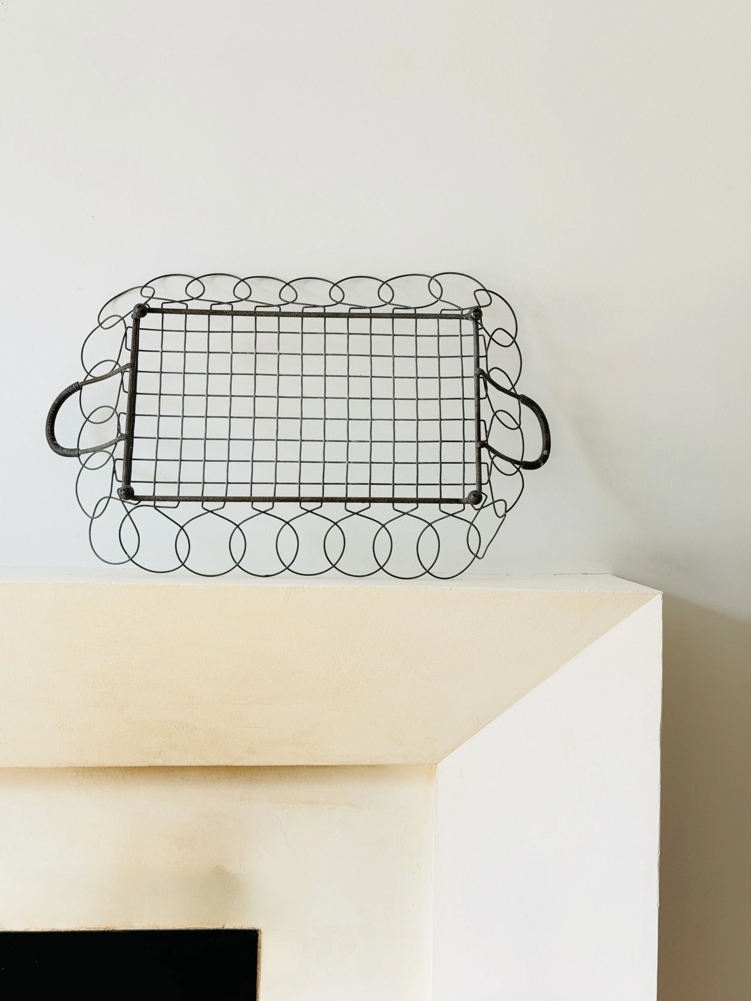 MATERI(A)NTIQUES MEDIUM GALVANIZED WIREWORK TRAY(2).jpg