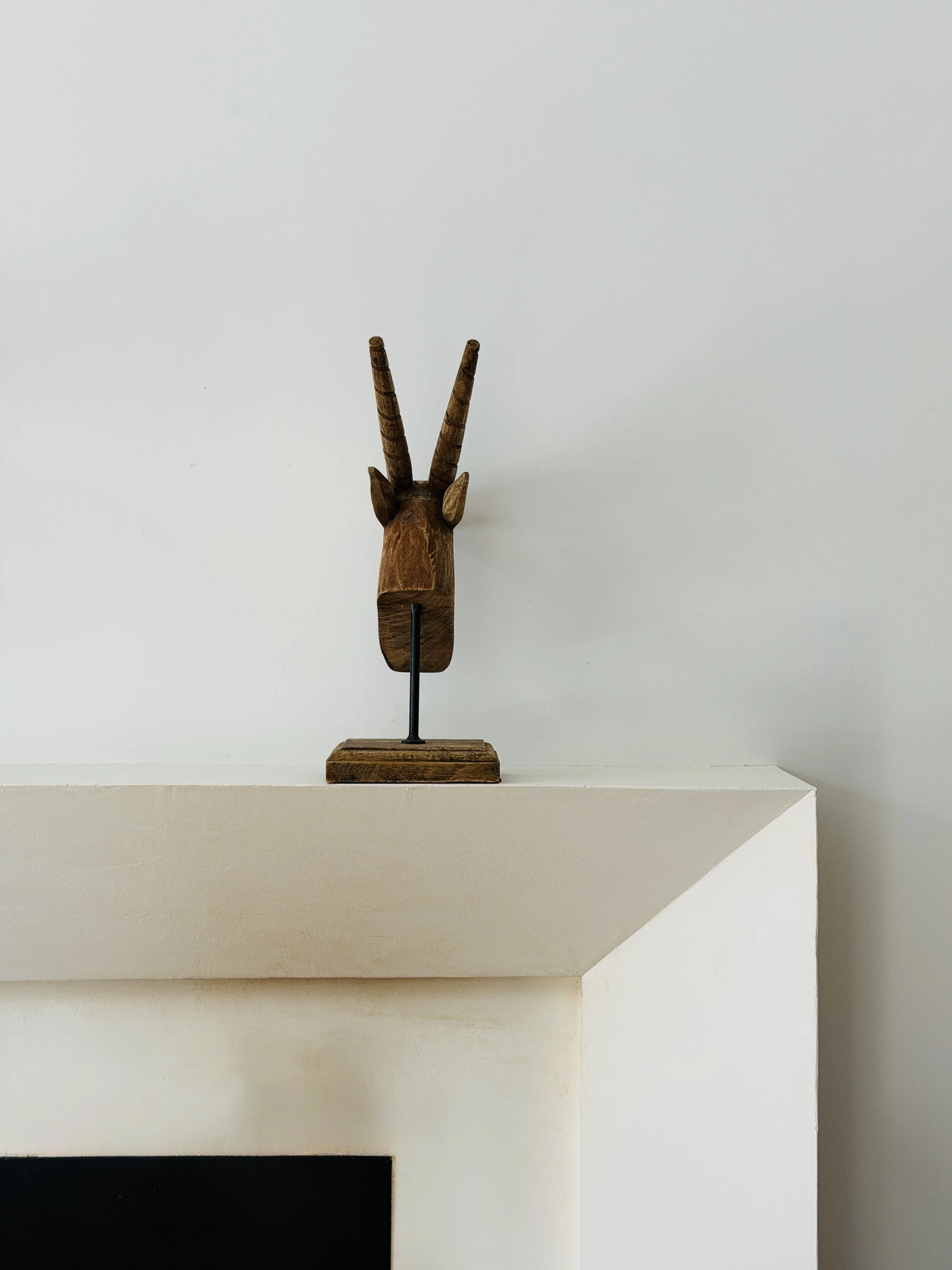 MATERI(A)NTIQUES MEDIUM CARVED WOOD GAZELLE HEAD ON STAND.3.jpg