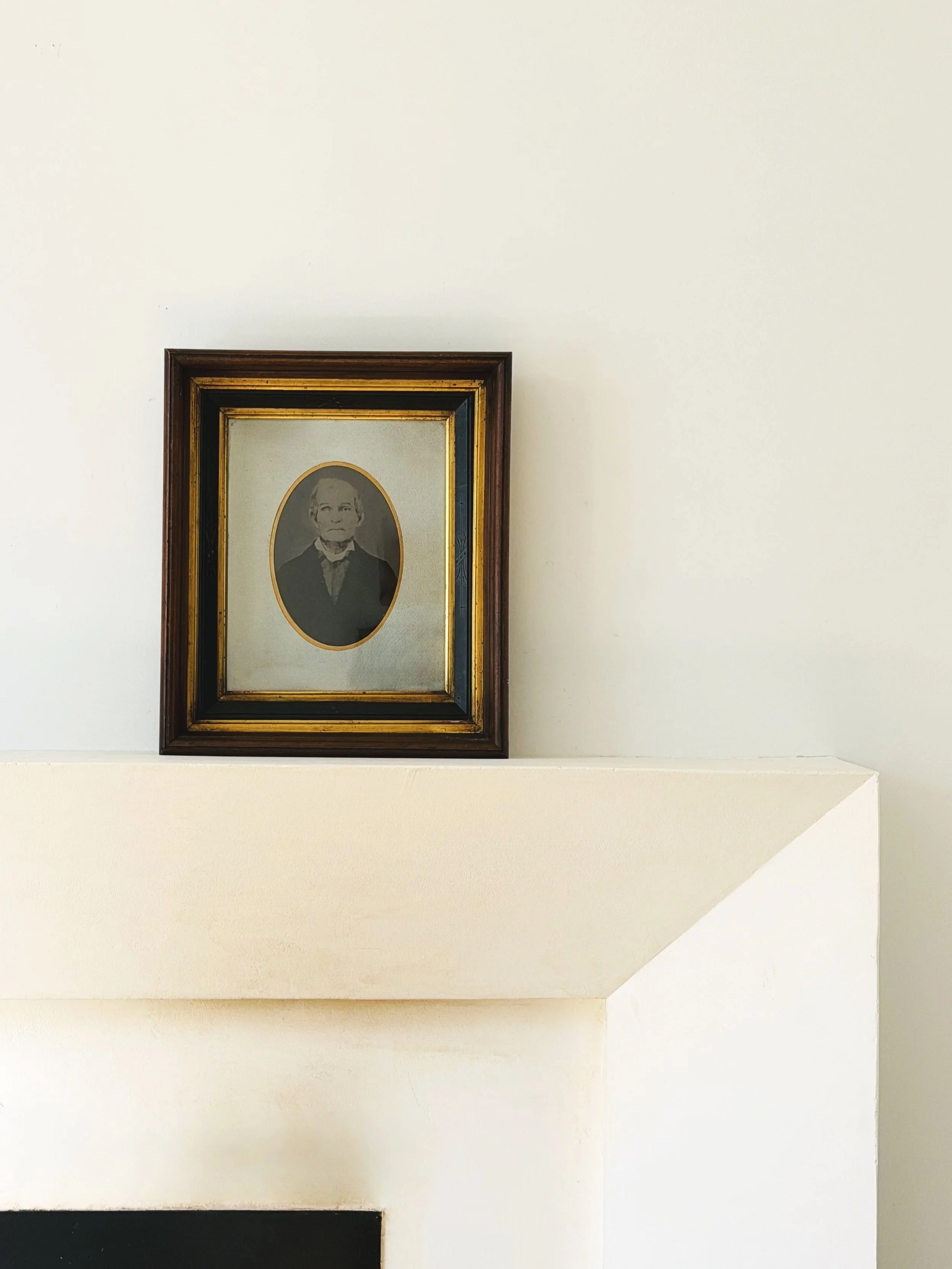 MATERI(A)NTIQUES DAGUERREOTYPE PORTRAIT OF ONE EYED MAN