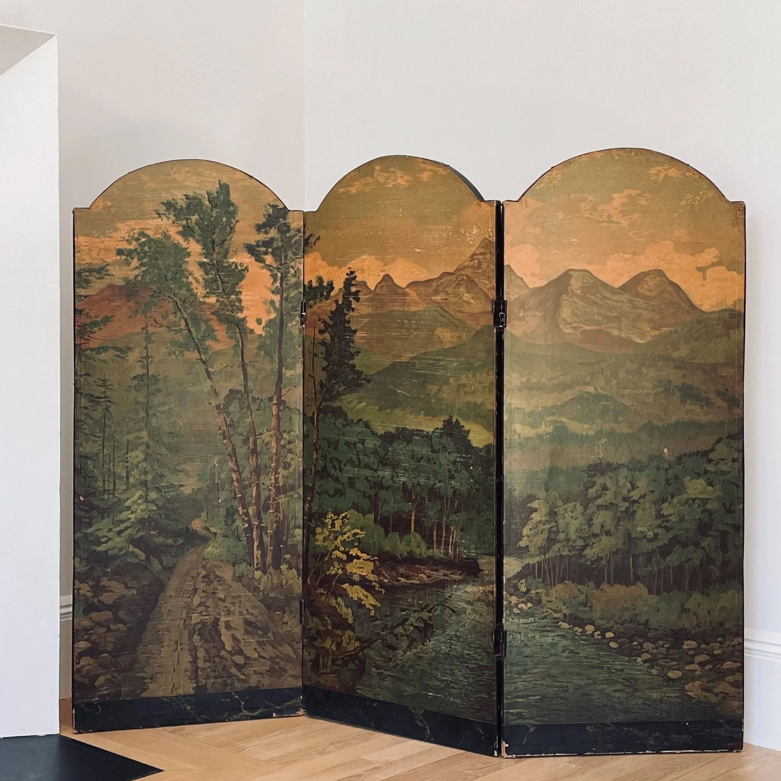 MATERI%28A%29NTIQUES+OCHRE+AND+GREEN+FORREST+LANDSCAPE+3+PART+FOLDING+SCREEN.jpg