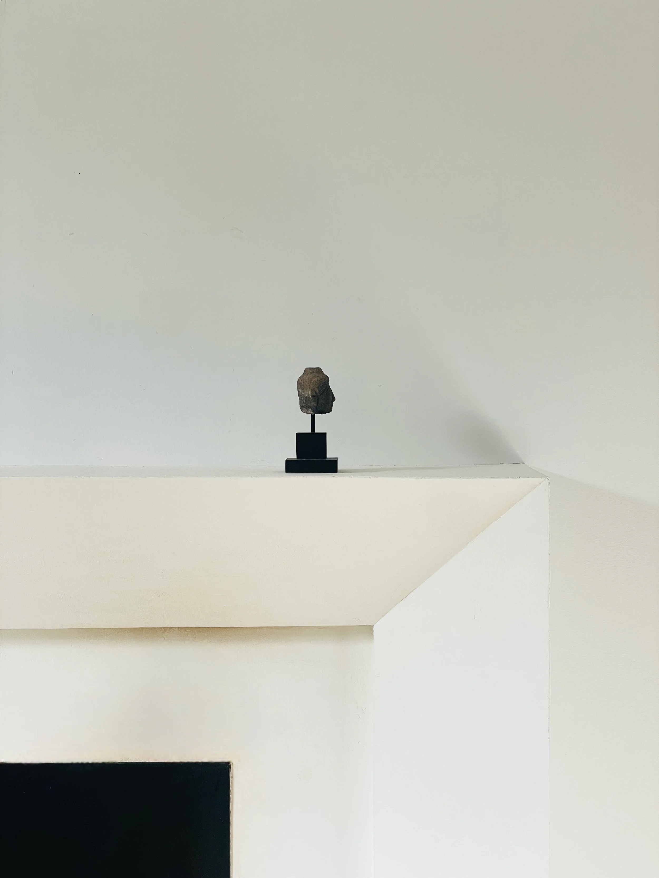 MATERI(A)NTIQUES SMALL CERAMIC BUDDHA HEAD ON BLACK STAND(5).jpg