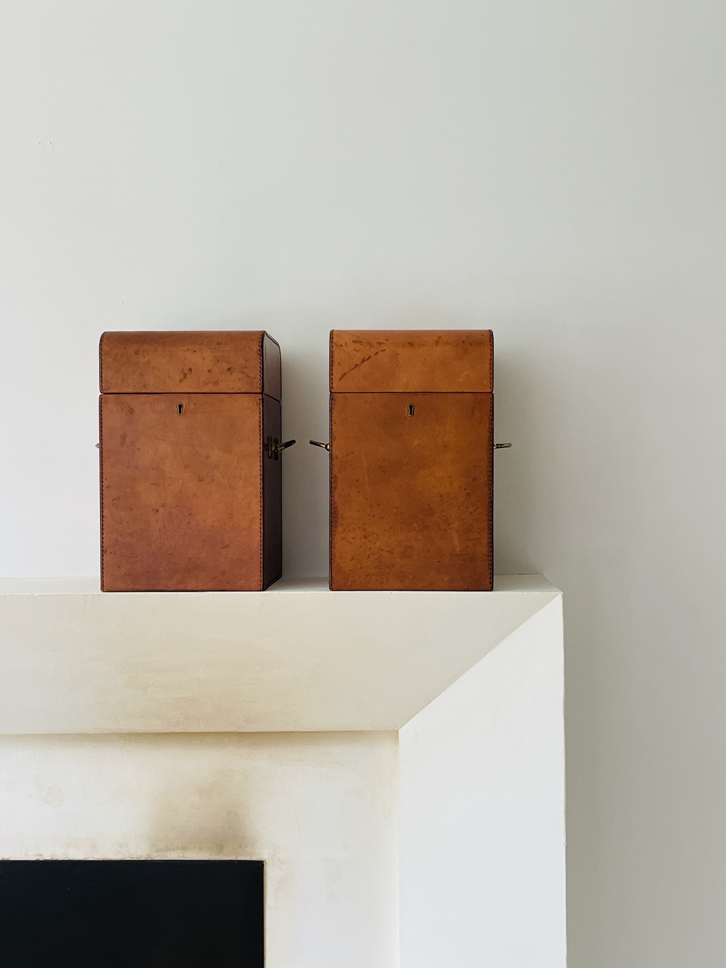 MATERI(A)NTIQUES COGNAC LEATHER WINE BOX SET.jpg