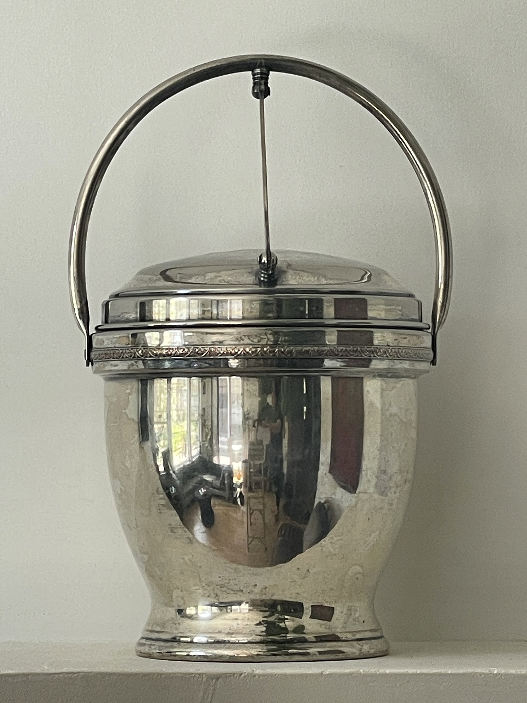 MATERI(A)NTIQUES SILVER PLATE FLIP-TOP ICE BUCKET.jpg