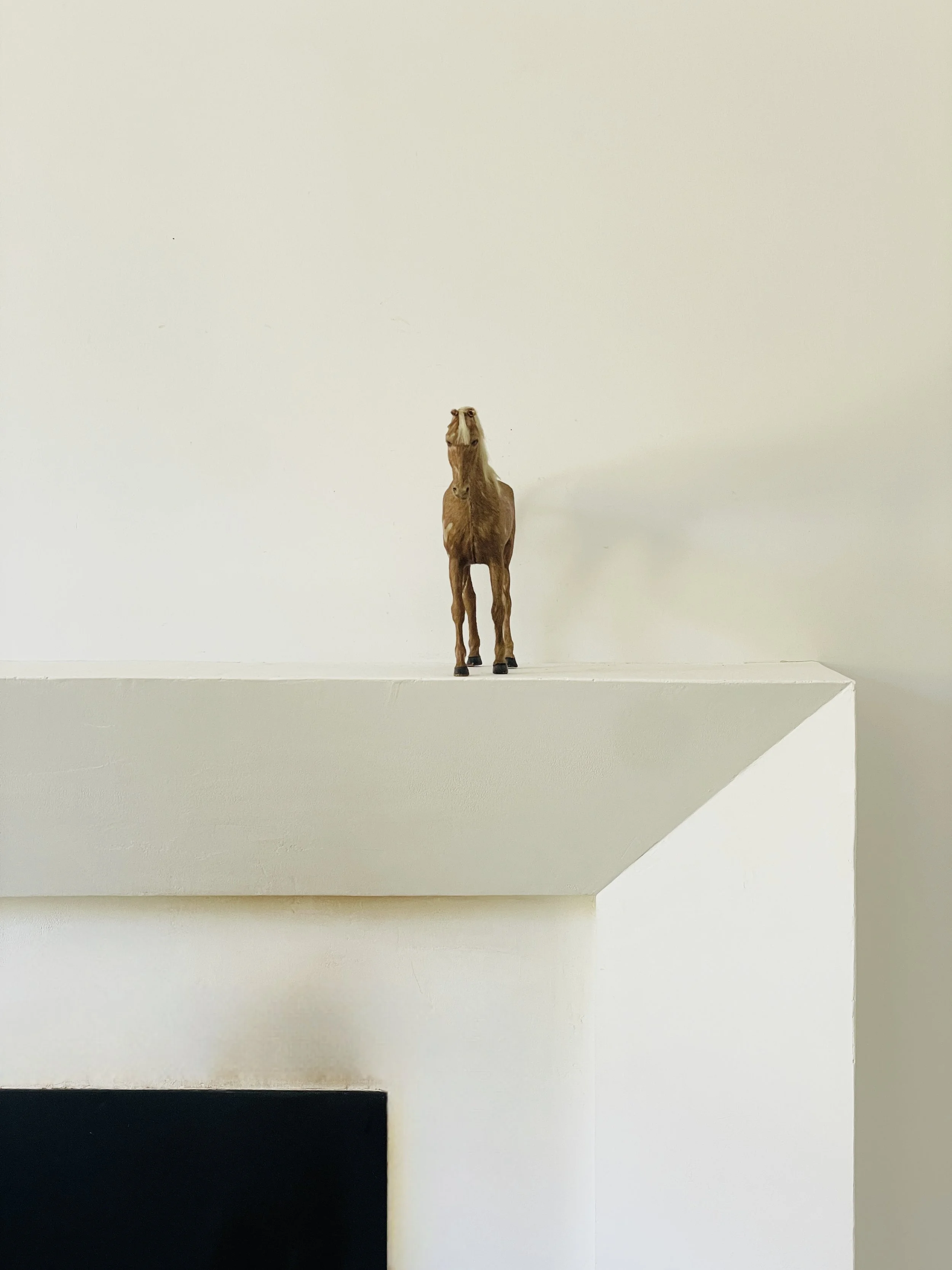MATERI(A)NTIQUES HAND SEWN LEATHER, HORSEHAIR AND TWINE TOY HORSE FIGURINE(3).jpg
